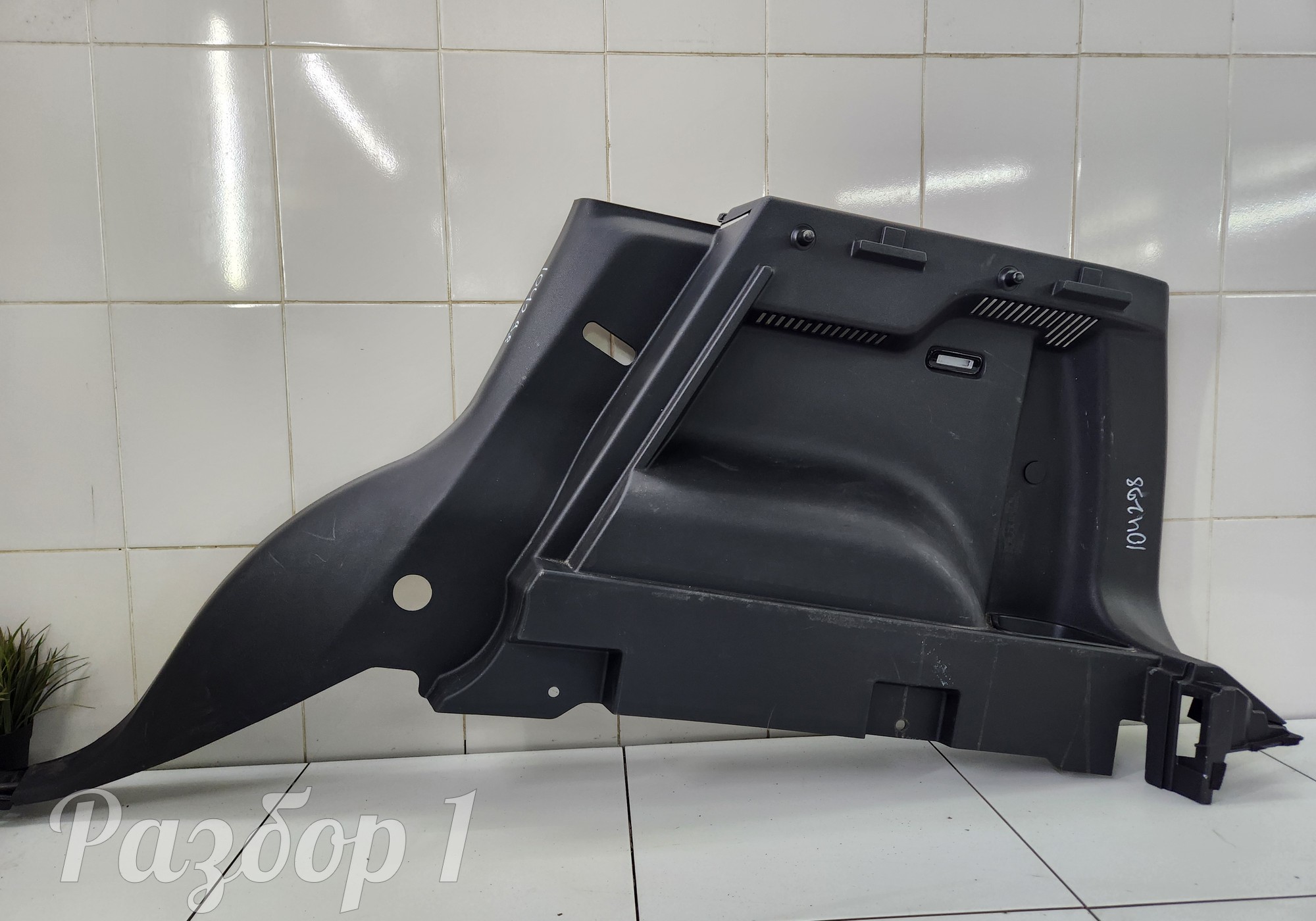 5402620XKJ20A8P Обшивка багажника правая для Haval H3 (с 2024)