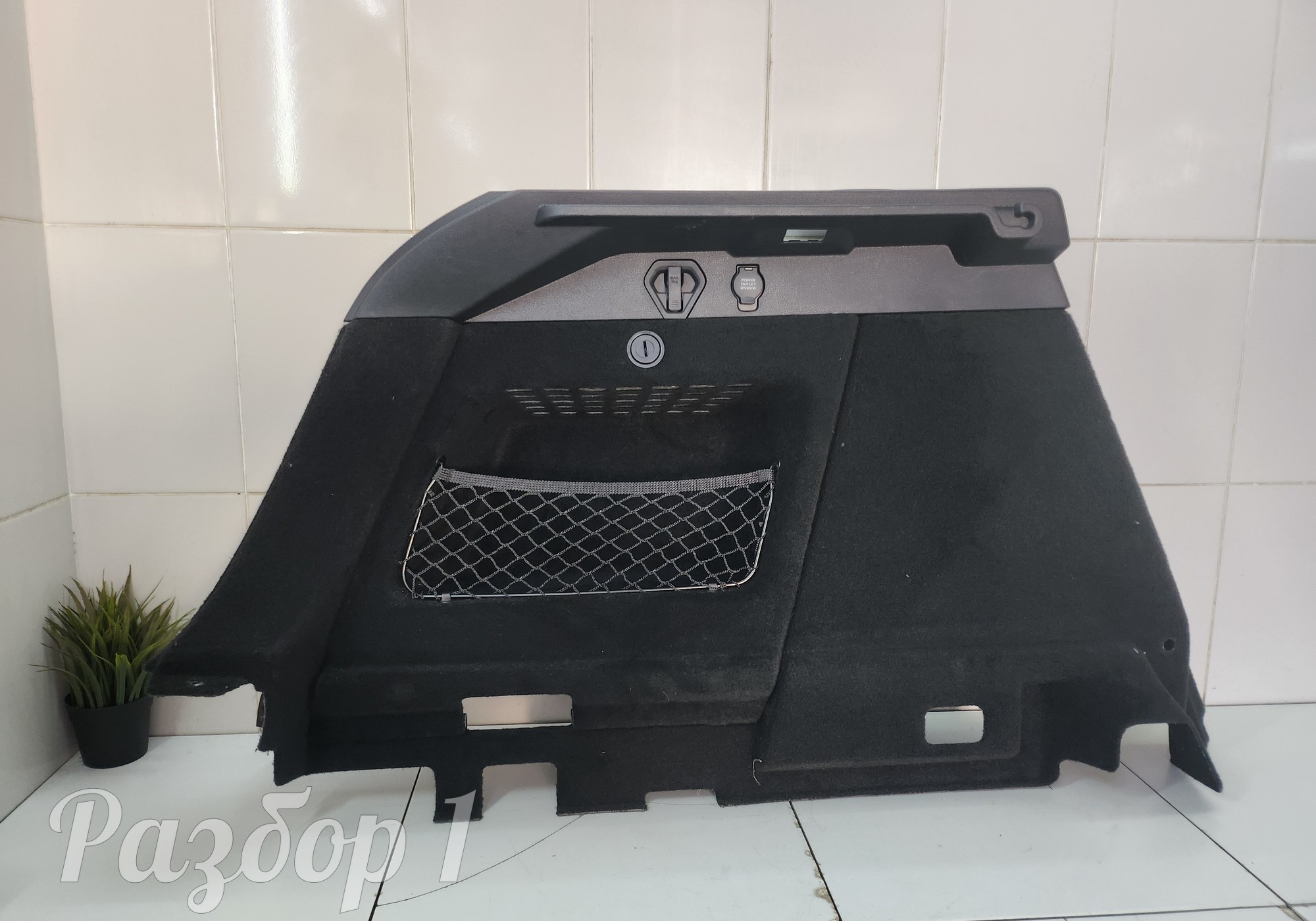 Обшивка багажника левая для Geely Tugella (с 2019)
