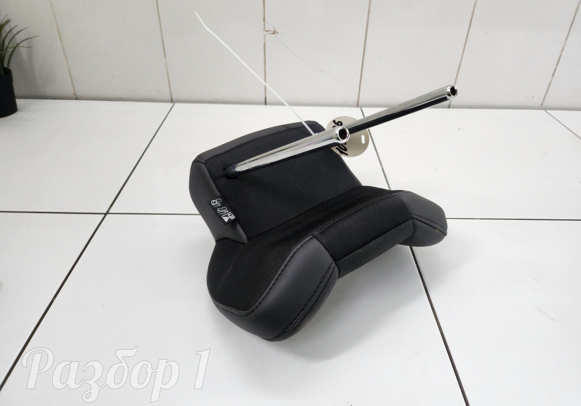 Подголовник заднего сиденья левый для Geely Tugella (с 2019)