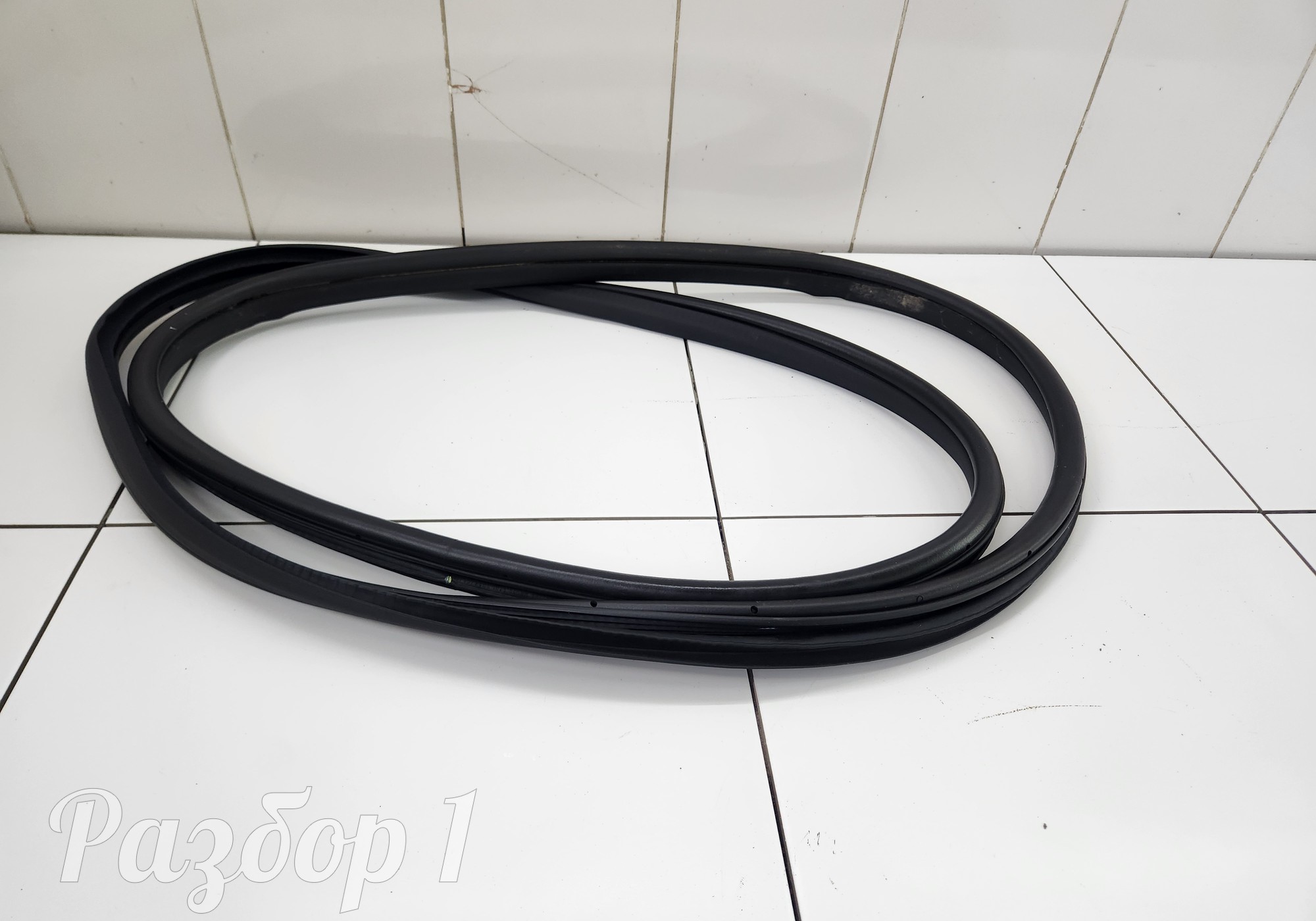 Уплотнитель проема передней правой двери для Haval H3 (с 2024)