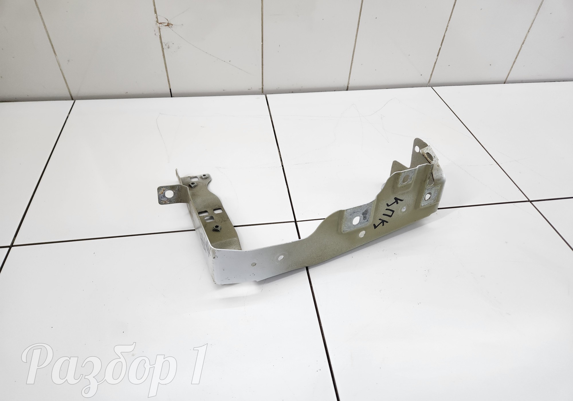 Кронштейн переднего правого крыла для Haval H3 (с 2024)