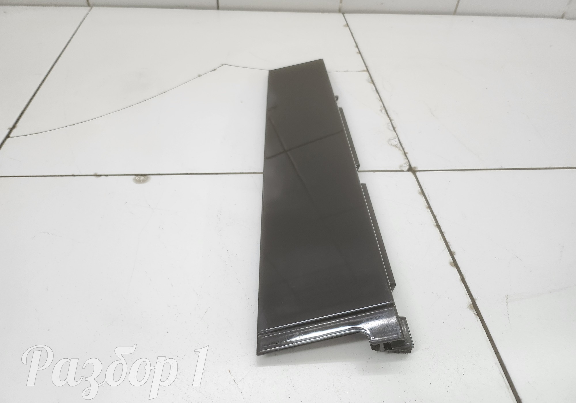 6213310XKJ20A Накладка задней левой двери для Haval H3 (с 2024)