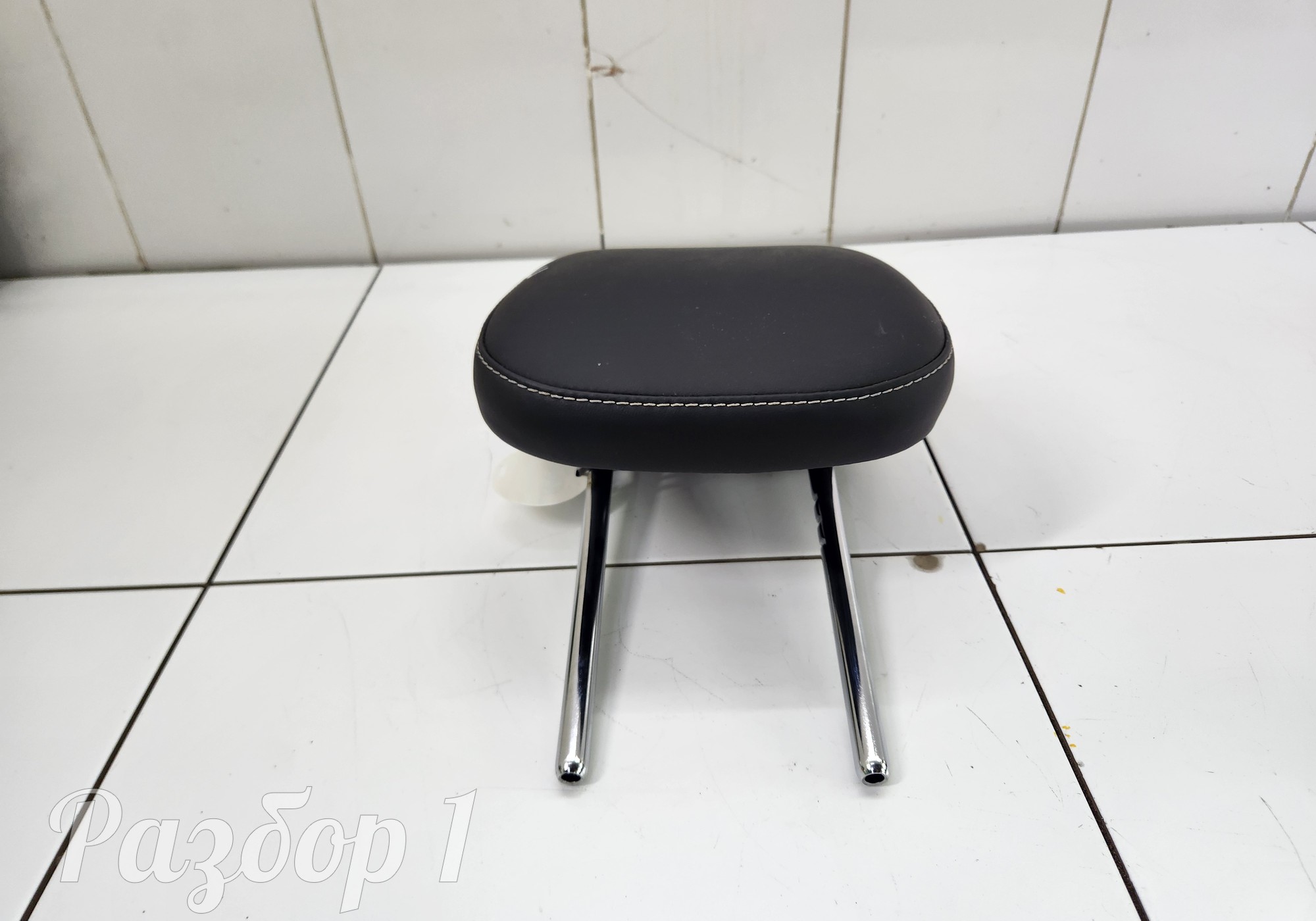 Подголовник заднего сиденья правый для Geely Atlas Pro (с 2021)