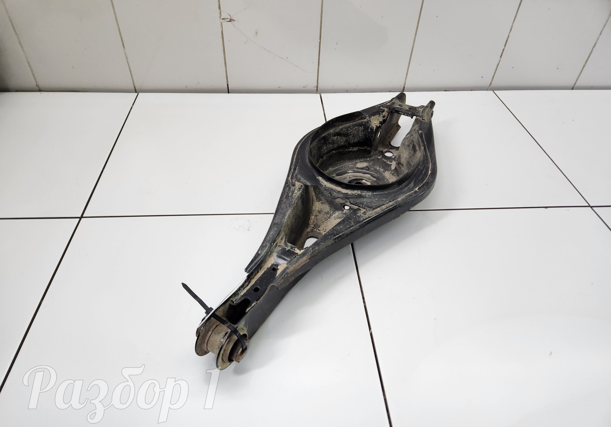 Рычаг задней подвески левый для Geely Tugella (с 2019)