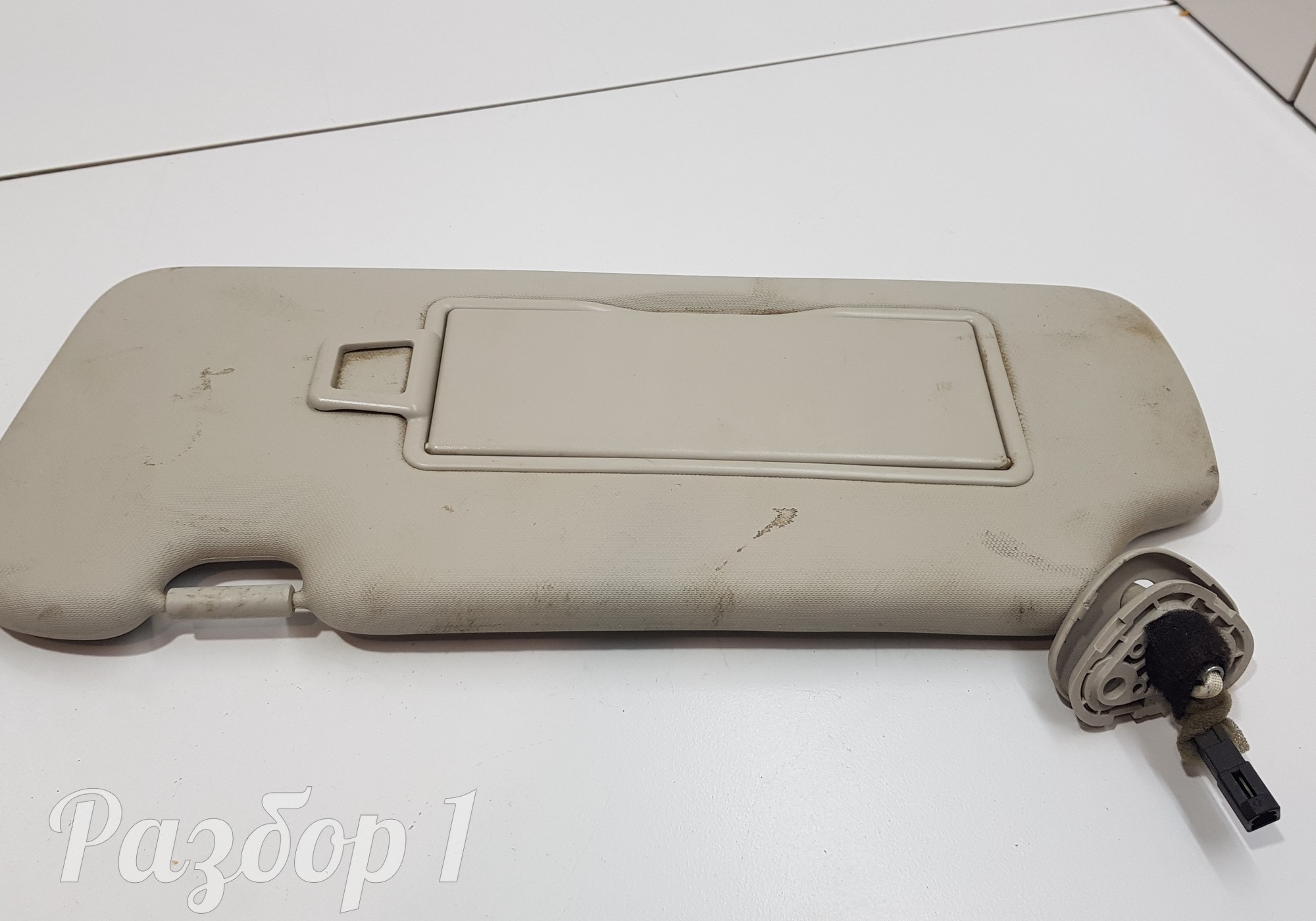 8204101XKQ00AF4 Козырек солнцезащитный правый для Haval F7 (с 2019)