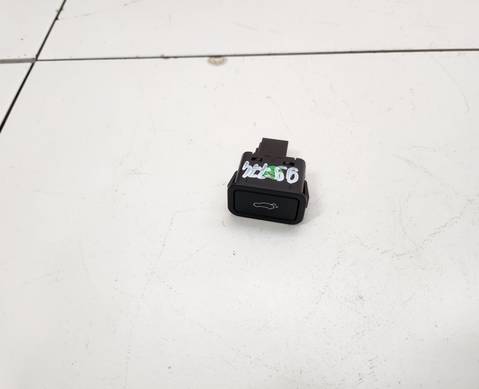 6600001039W17 Кнопка открывания багажника для Geely Tugella (с 2019)