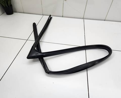 8889519948 Уплотнитель стекла передней правой двери для Geely Emgrand (SS11) (с 2021)