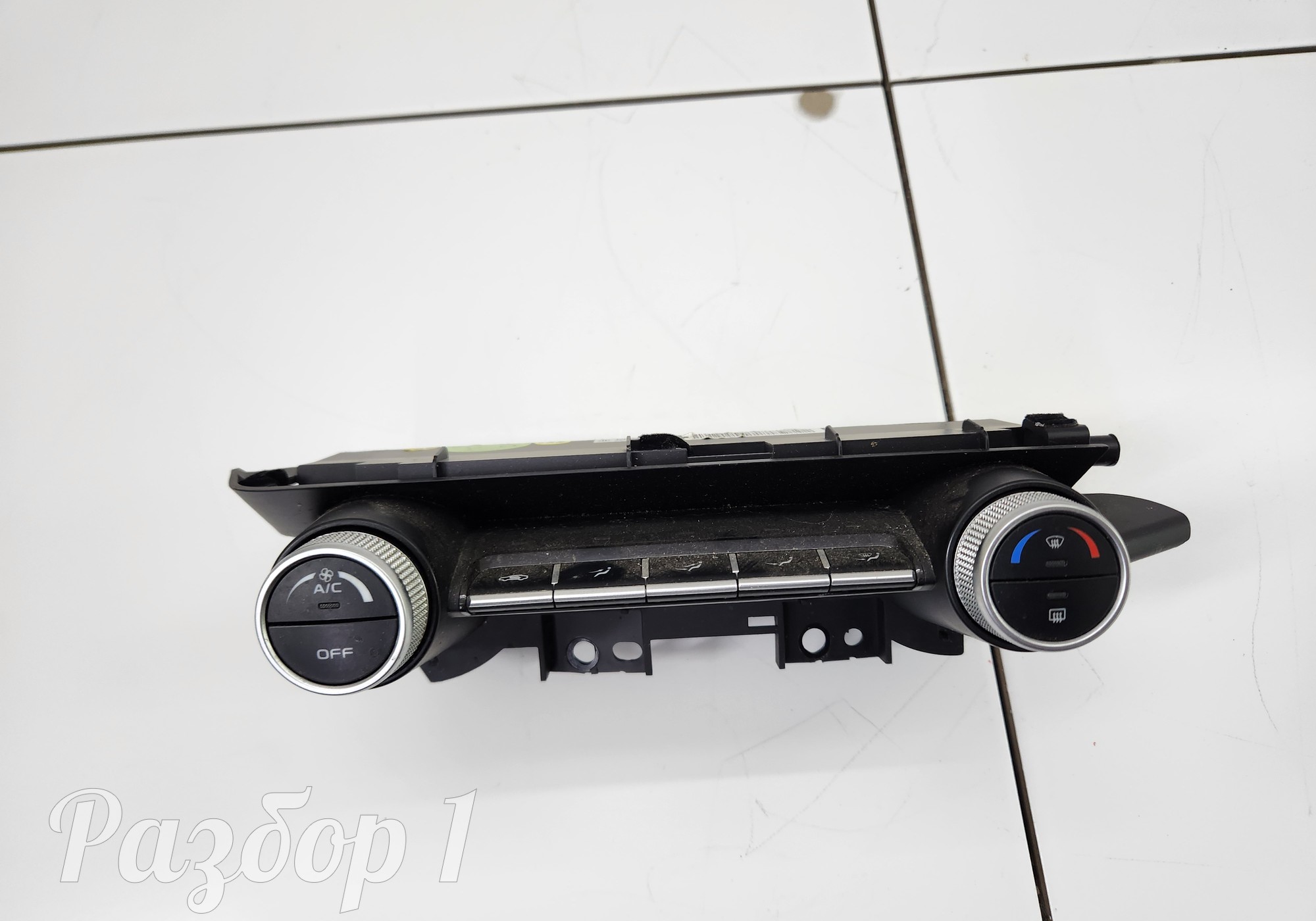 8891126358 Блок управления климатом для Geely Coolray (с 2020)