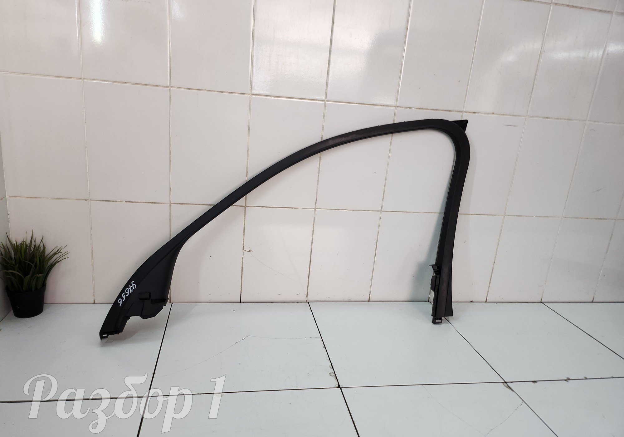 8889190867 Накладка двери передней правой для Geely Monjaro (с 2021)