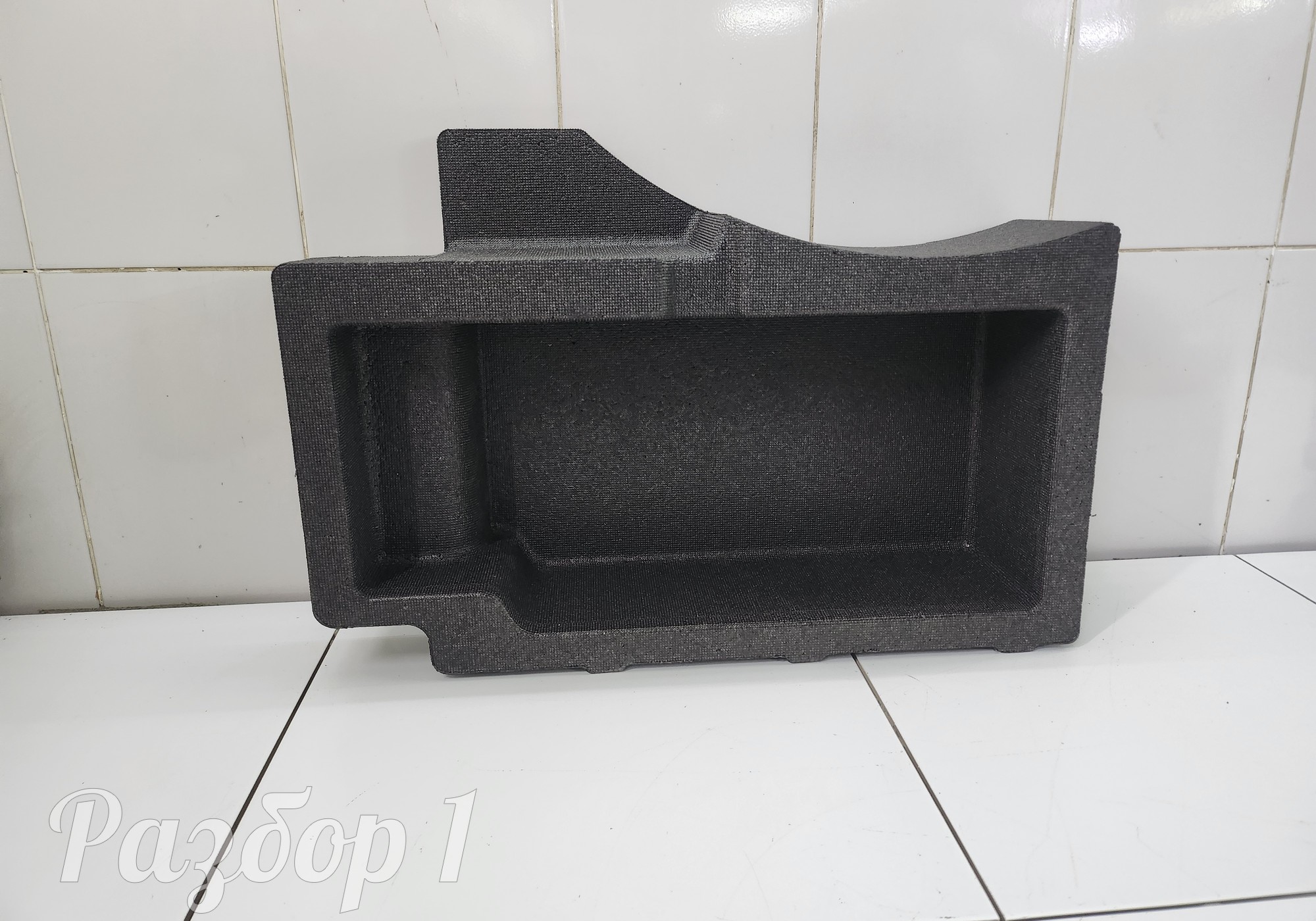 6600016881 Наполнитель багажника для Geely Tugella (с 2019)