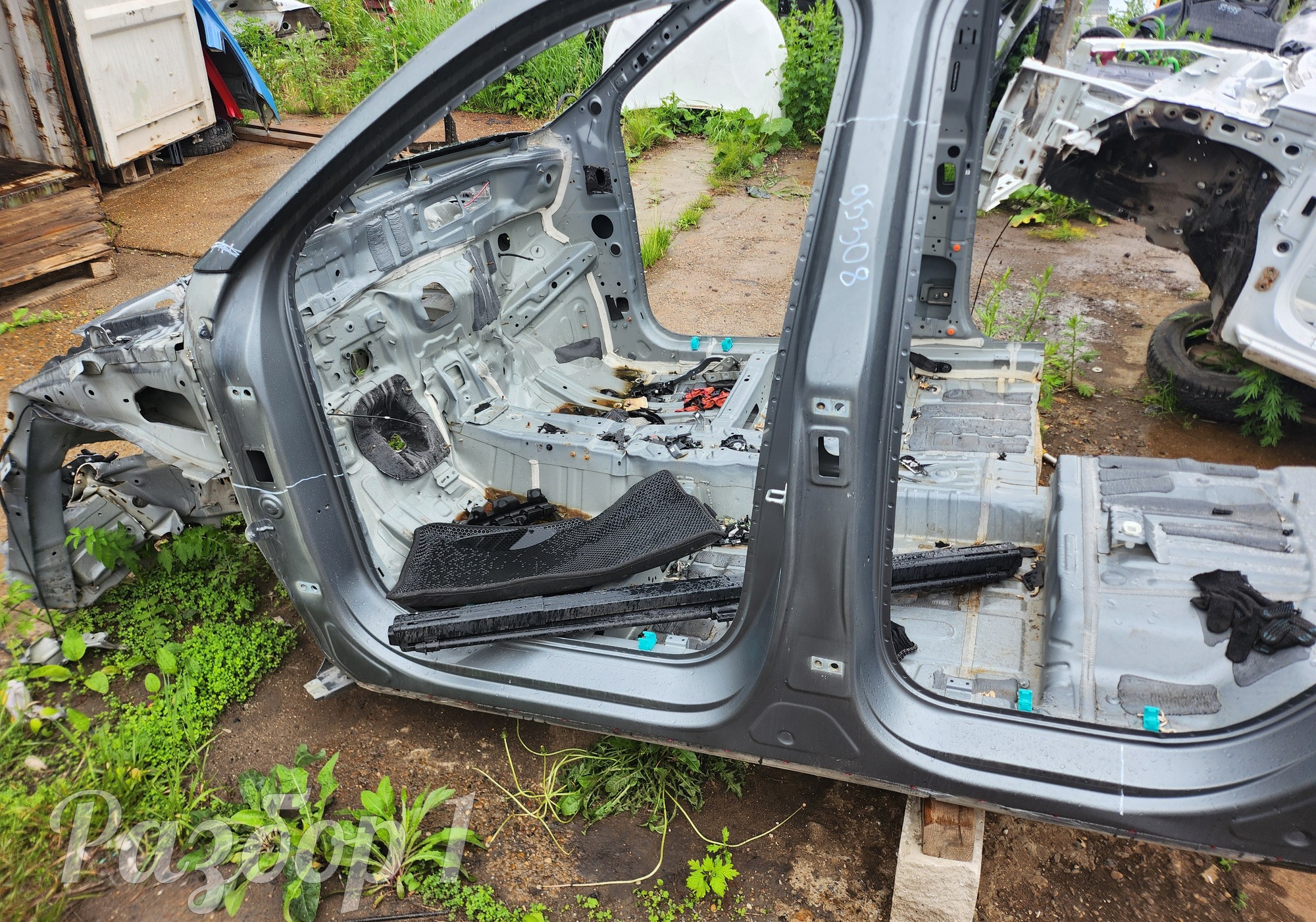 Порог левый со стойкой для Exeed RX (с 2023)