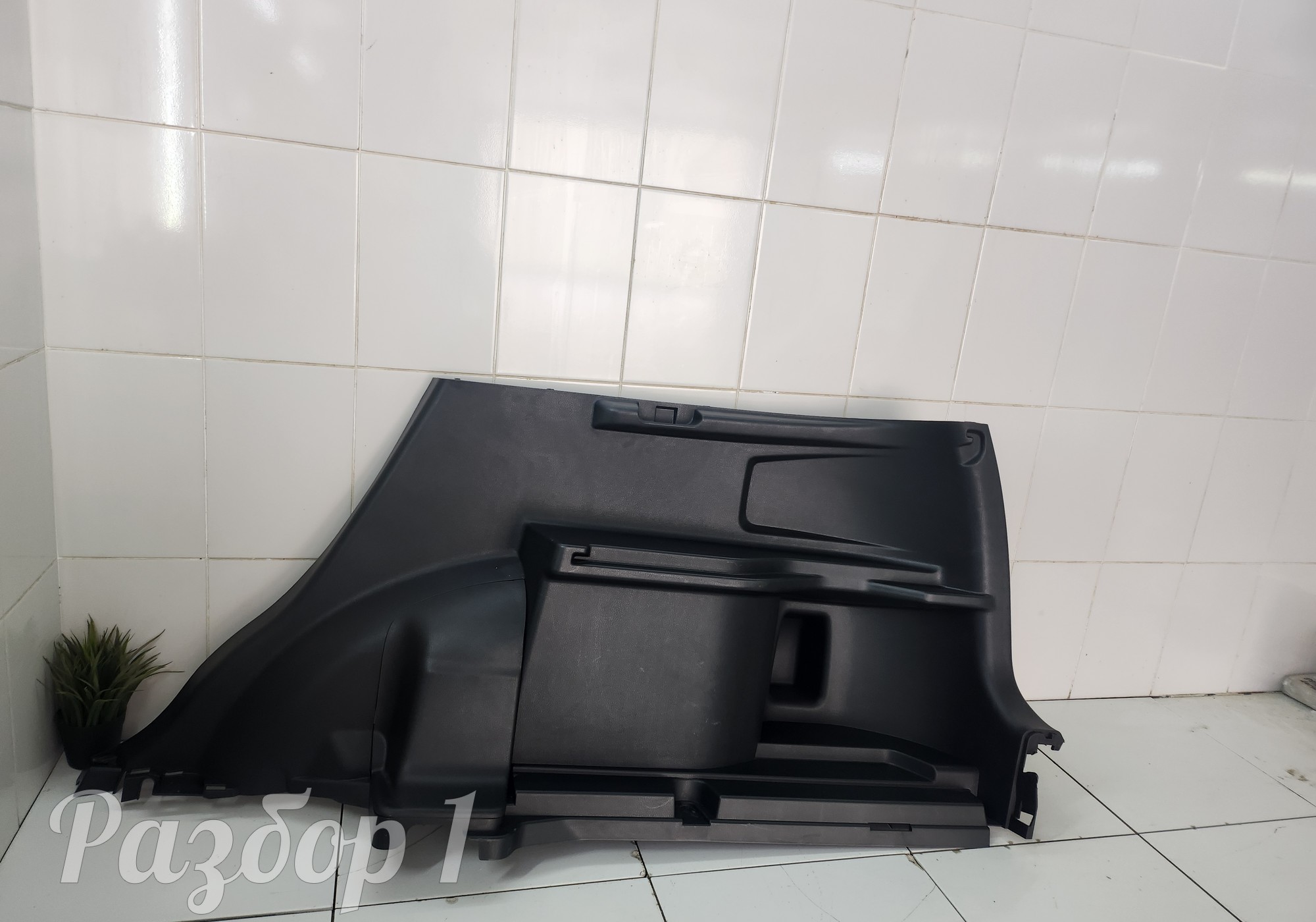5402221AKZ16B Обшивка багажника правая для Haval M6 II (с 2021)