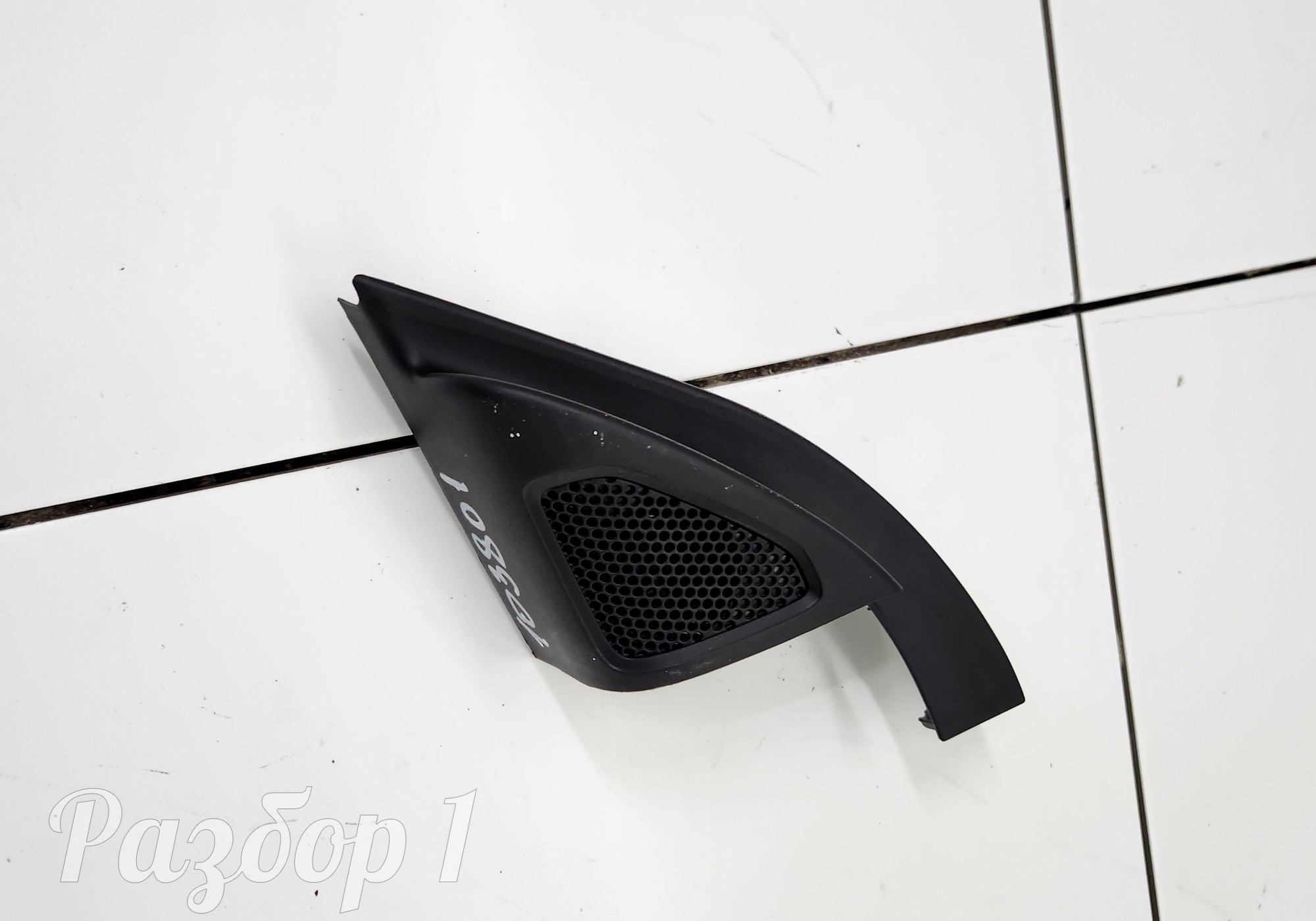 8889529298 Накладка двери передней левой + динамик для Geely Emgrand (SS11) (с 2021)