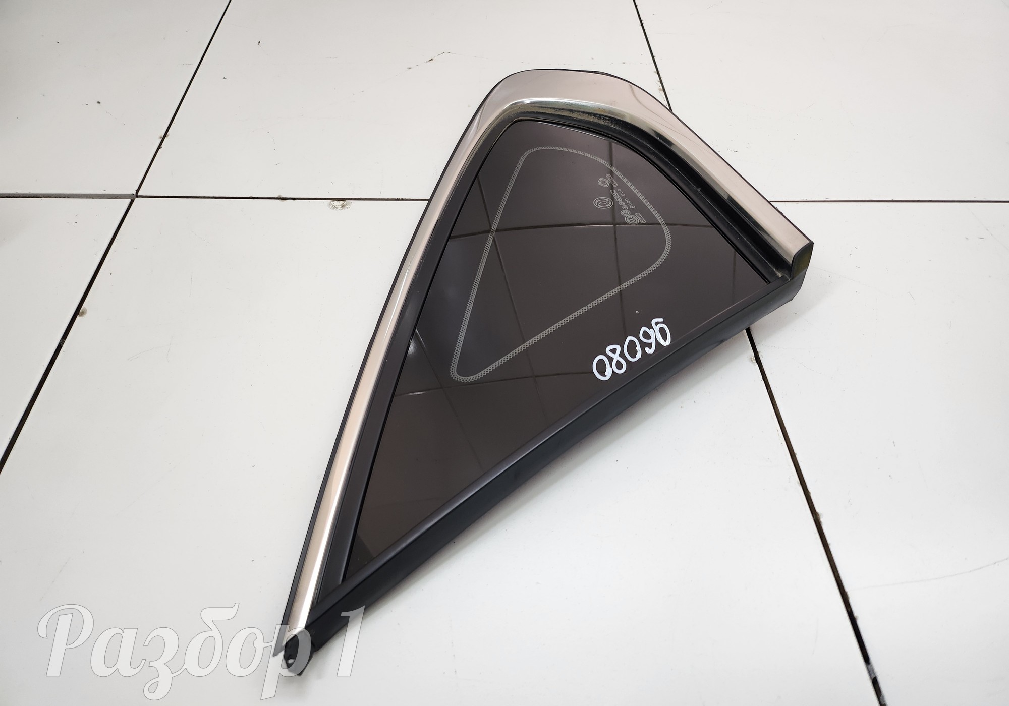 43R000336 Стекло кузовное левое для Evolute i-PRO (с 2022)