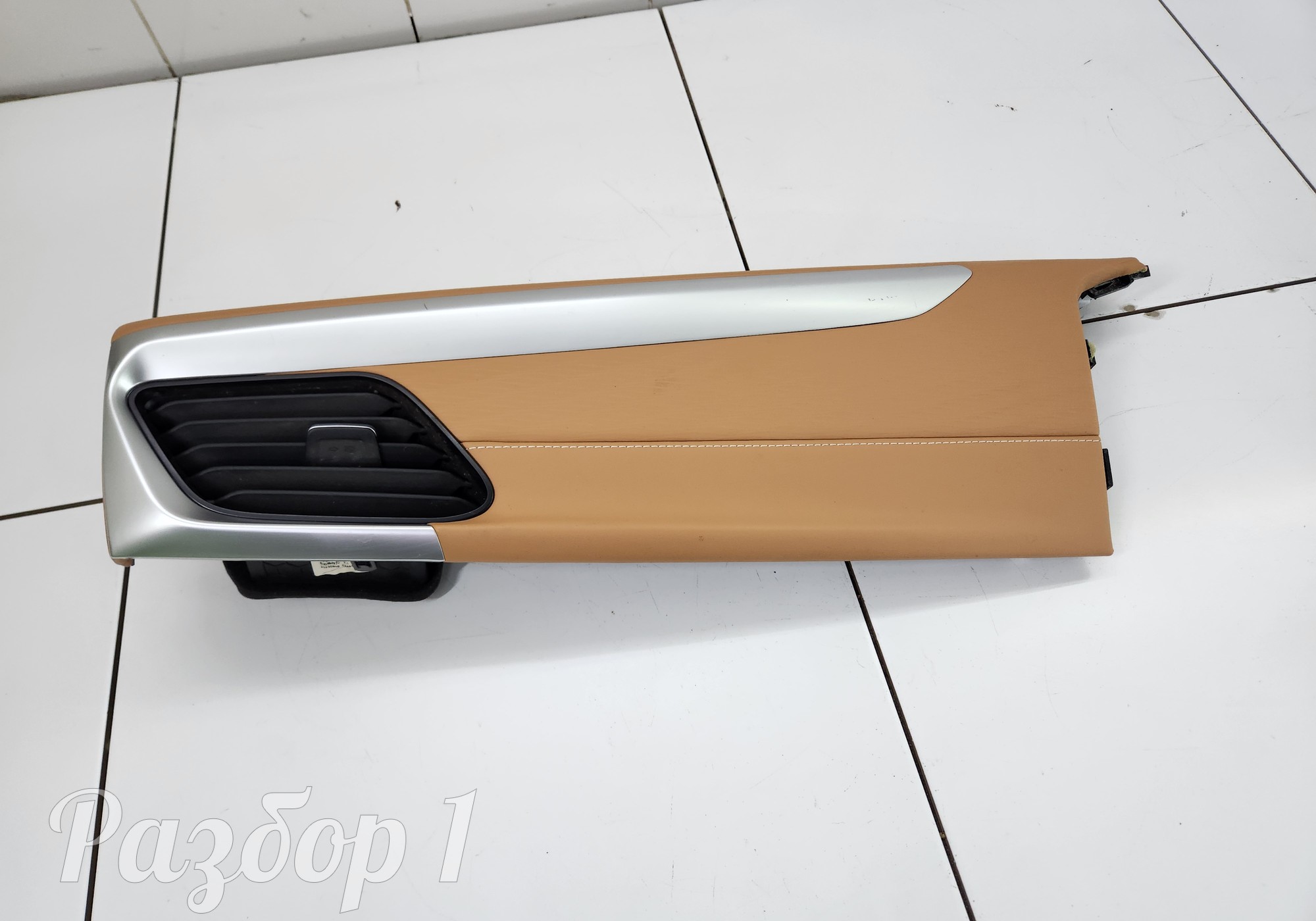 5306108XPW13A Накладка торпеды + дефлектор для Great Wall Poer (с 2019)