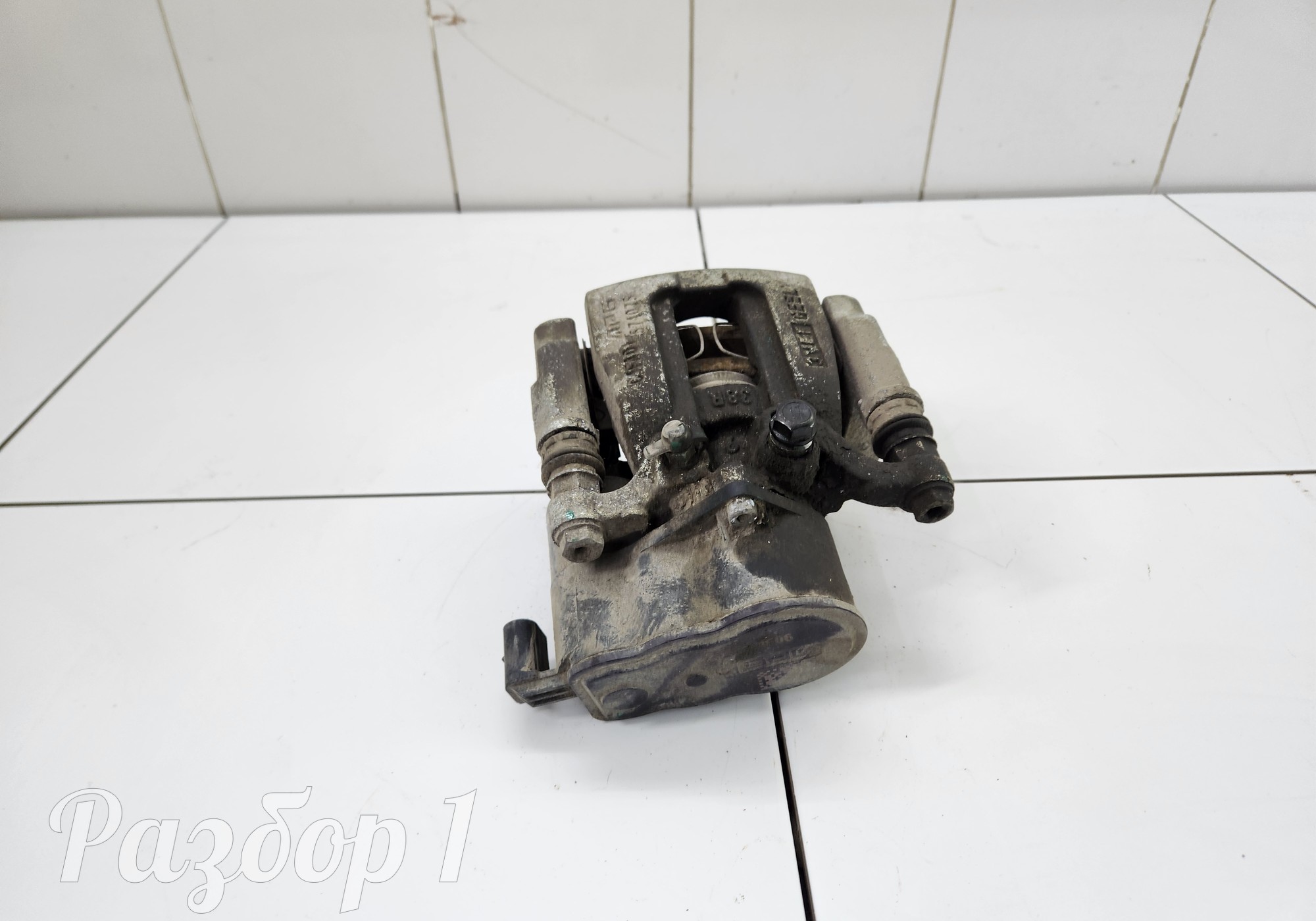 4050089700 Суппорт задний правый для Geely Emgrand (SS11) (с 2021)