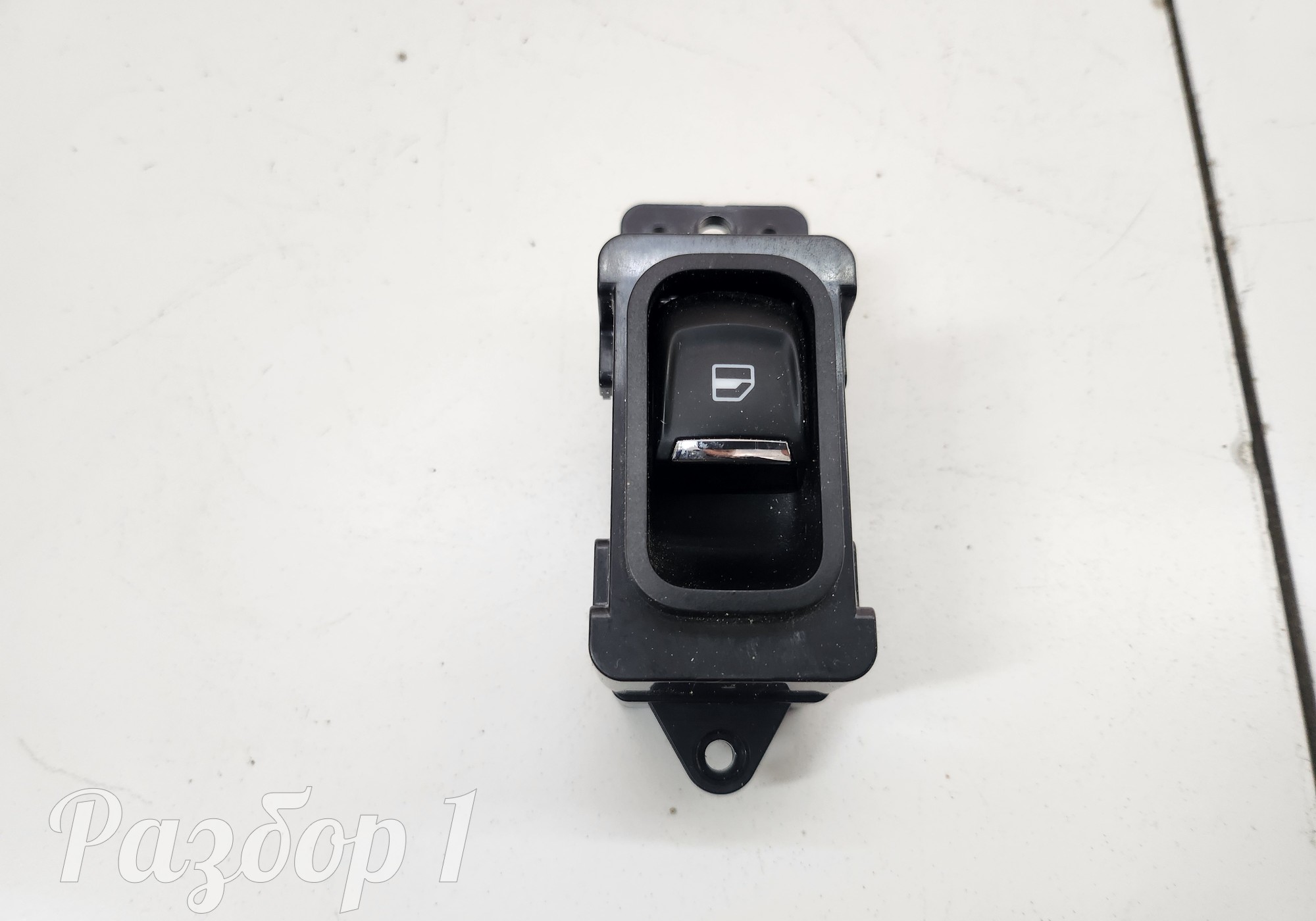 3746102XKN01A Кнопка стеклоподъемника передняя правая для Haval Dargo (с 2022)