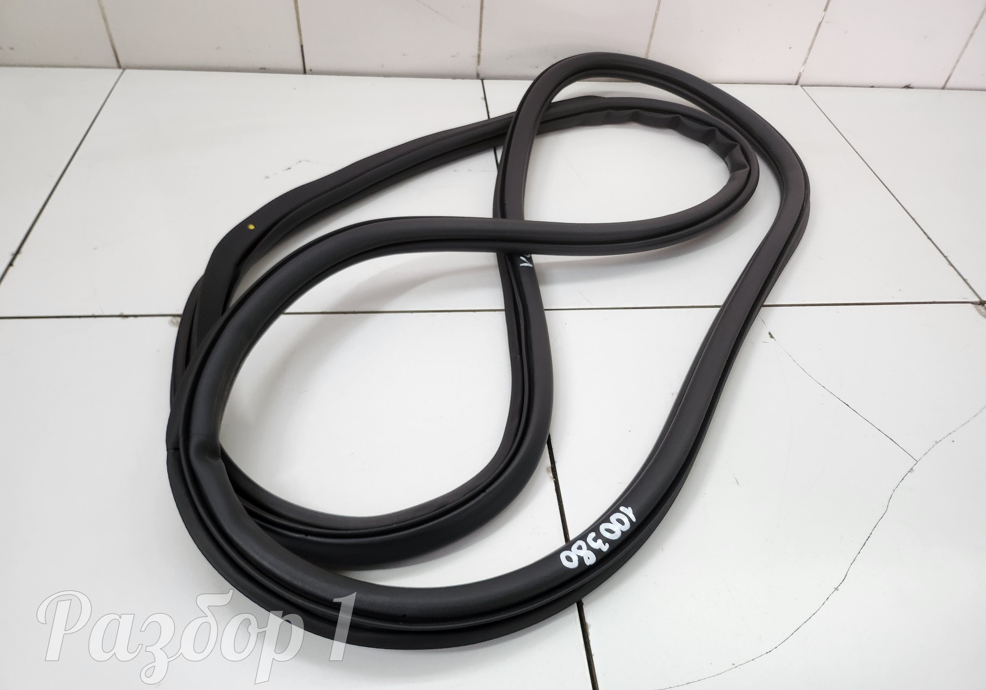 Уплотнитель проема задней правой двери для Faw Bestune T77 (с 2018)