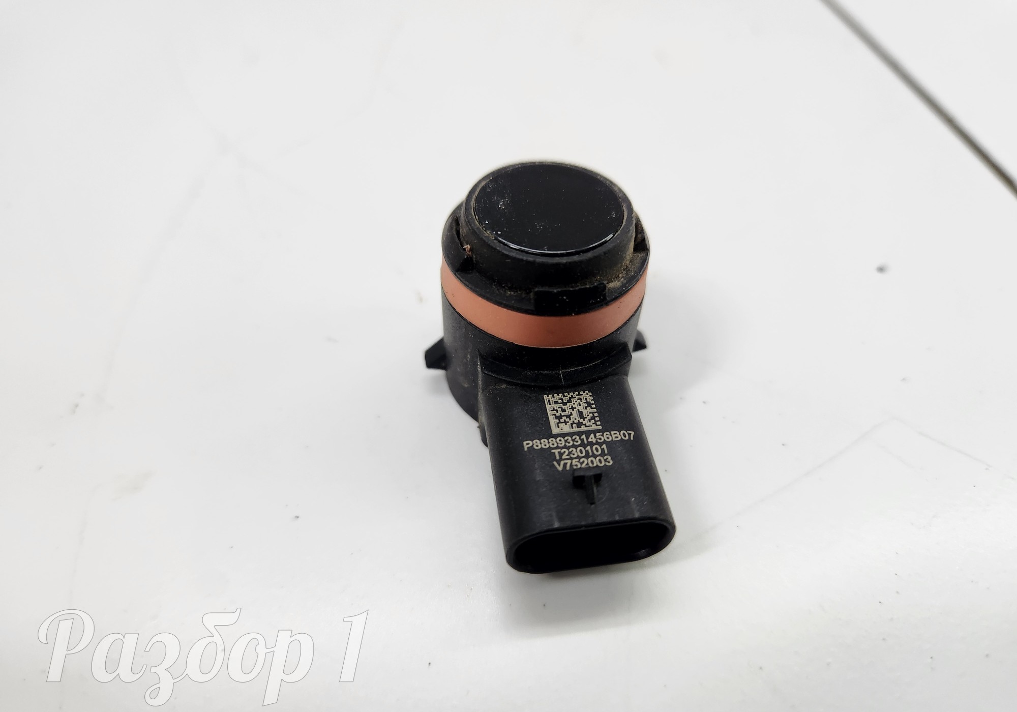 8889331456B07 Датчик парковки заднего бампера для Geely Tugella (с 2019)