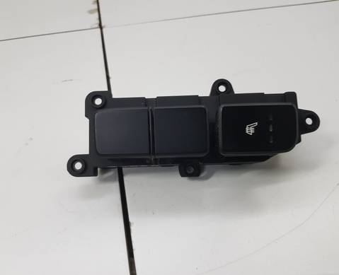 933152W200 Кнопка обогрева сиденья для Hyundai Santa Fe III (с 2012 по 2018)