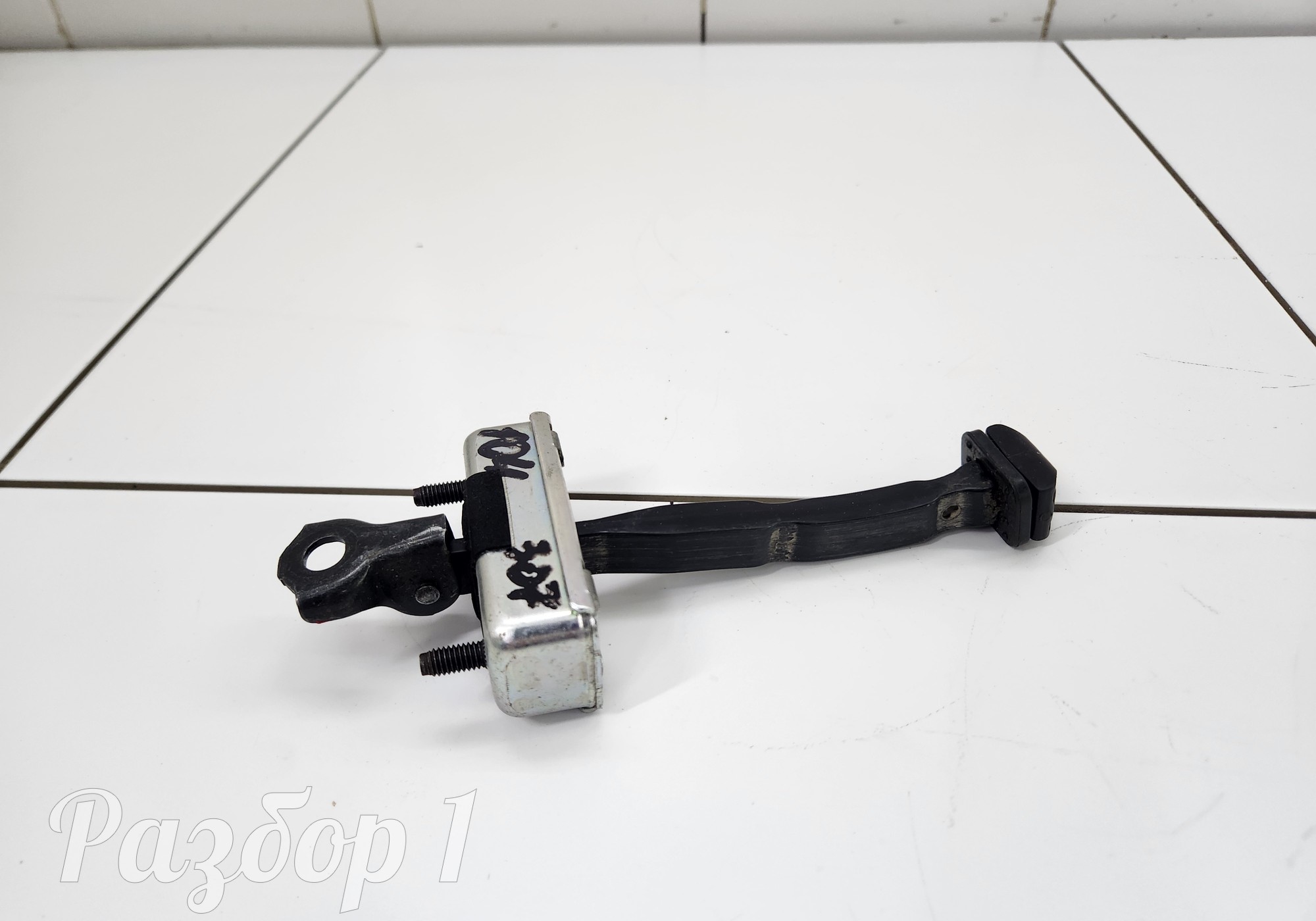 Ограничитель передней правой двери для Gac GS3 (с 2024)