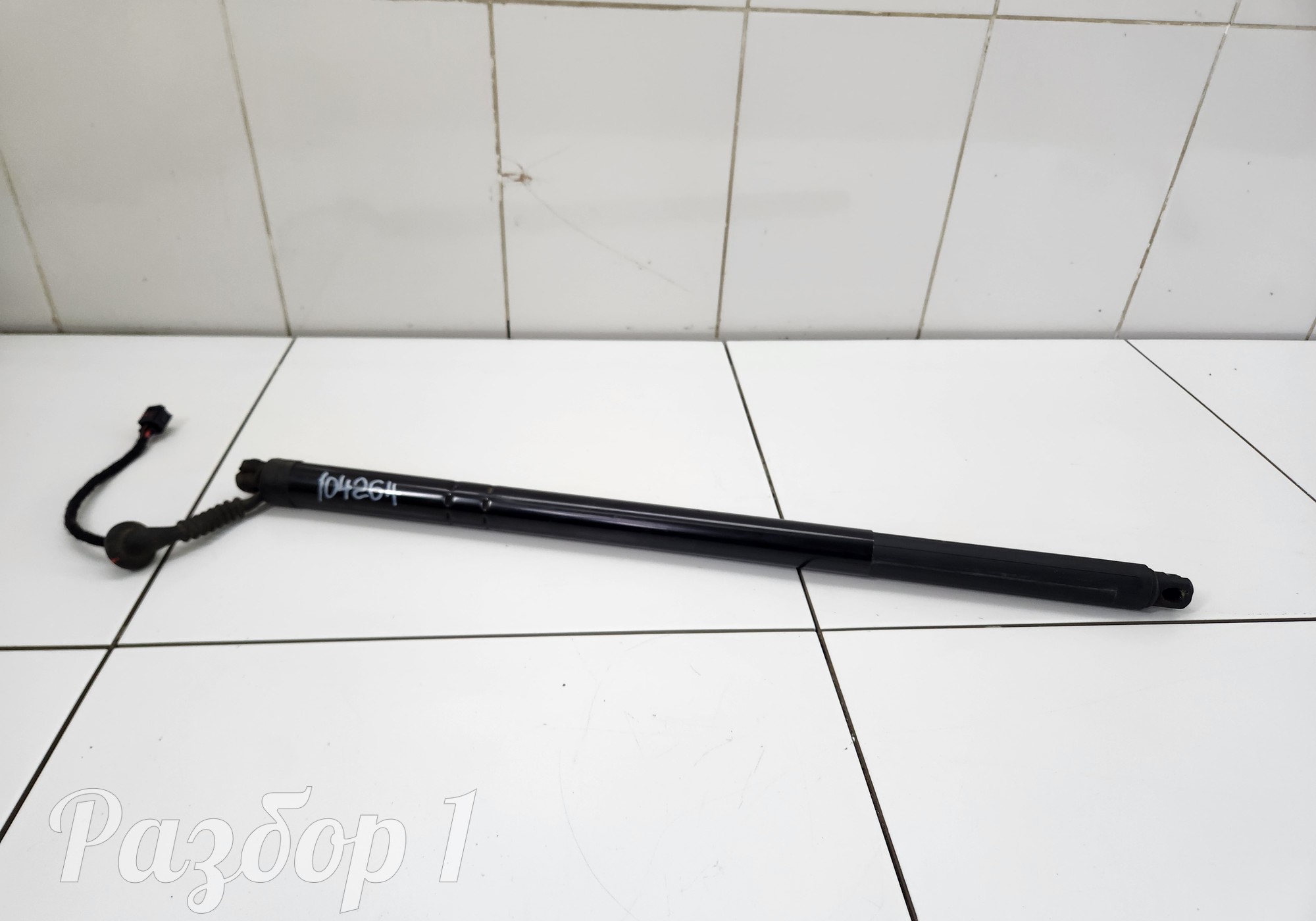 6305106XKJ20A Амортизатор багажника правый для Haval H3 (с 2024)