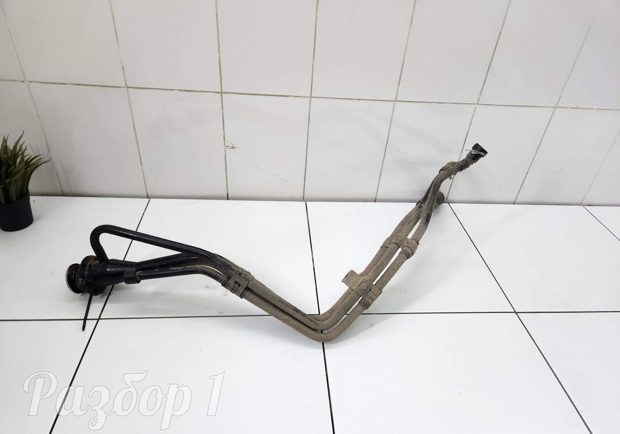 Горловина топливного бака для Geely Emgrand (SS11) (с 2021)