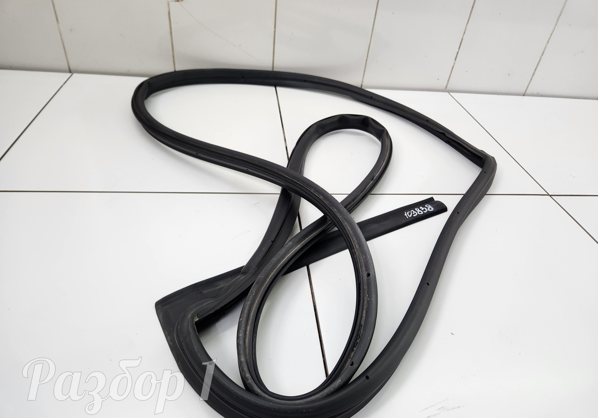 Уплотнитель двери задний левый для Geely Emgrand (SS11) (с 2021)