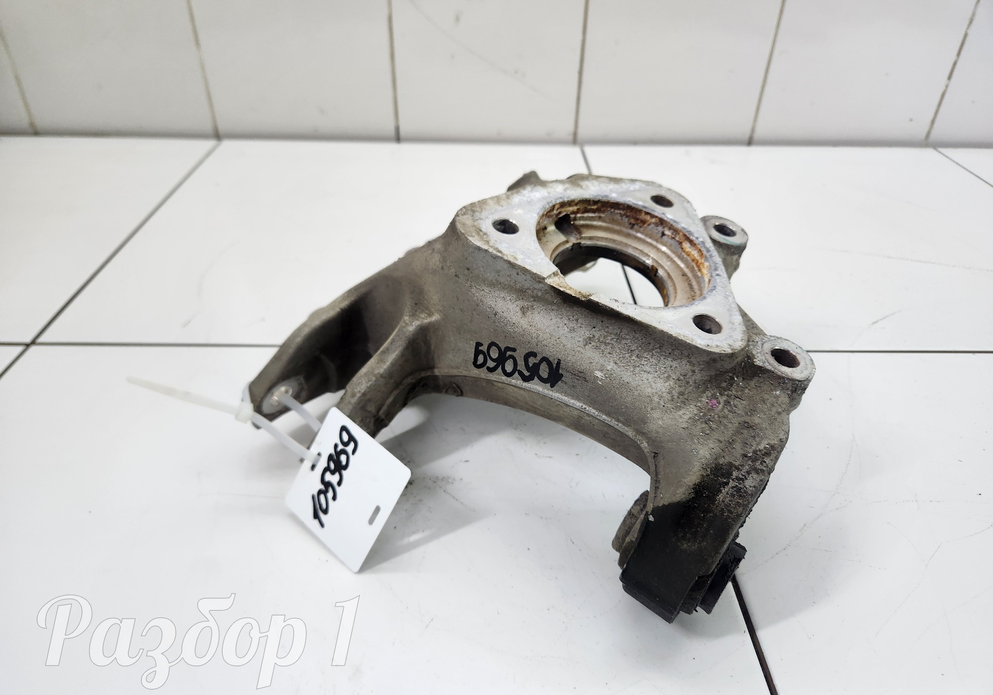 6600012570 Кулак поворотный задний левый для Geely Tugella (с 2019)