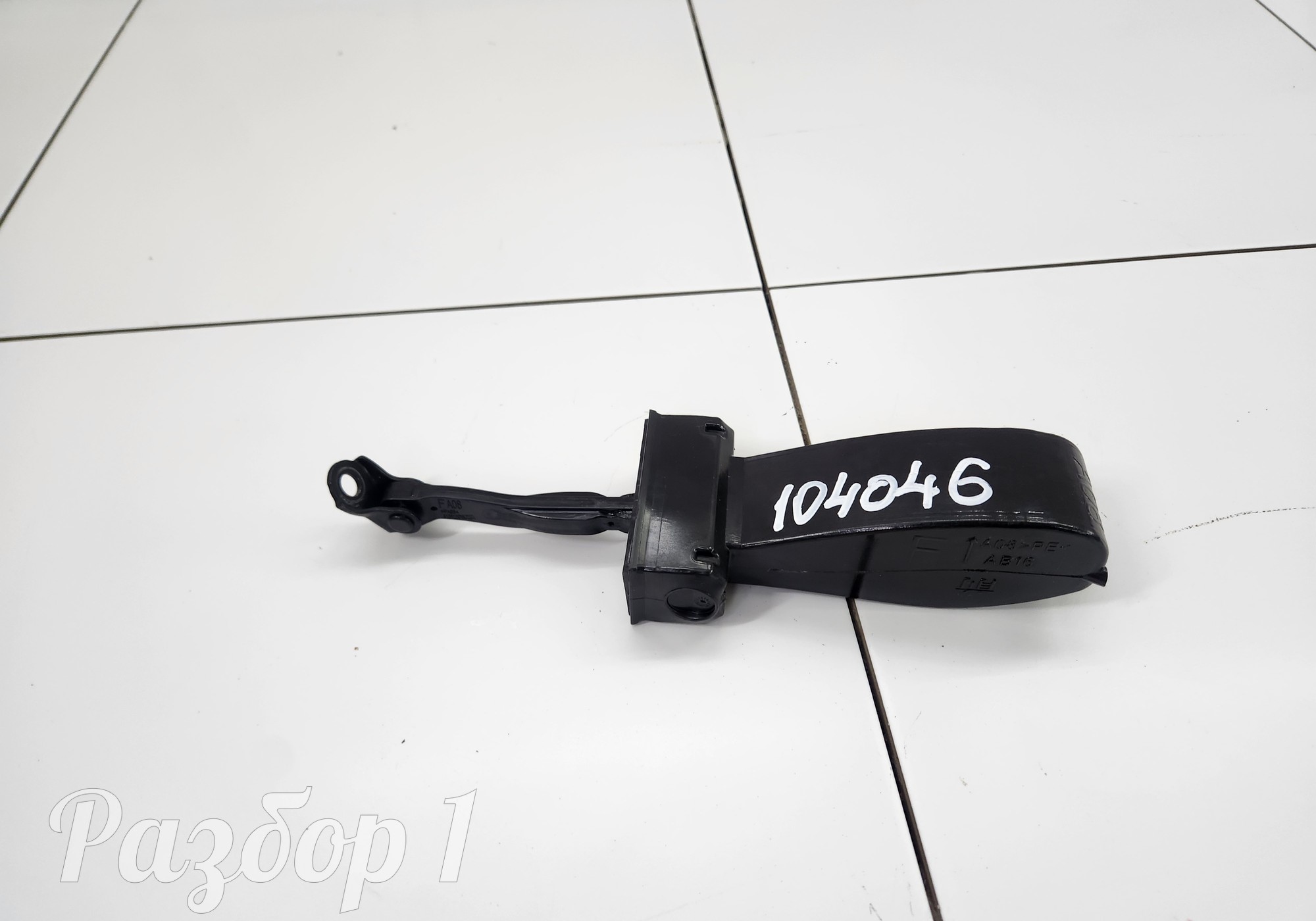 6109100XKJ20A Ограничитель двери передней правой двери для Haval H3 (с 2024)