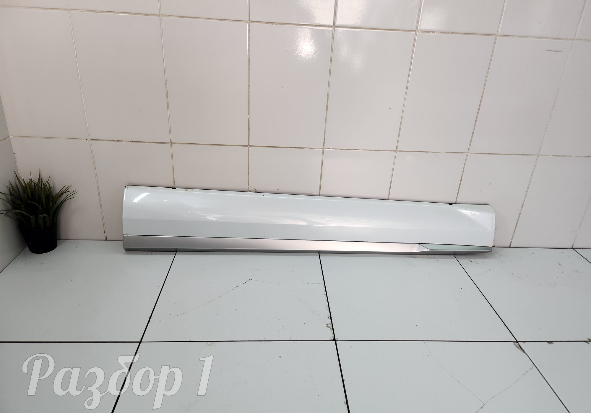 6073130200 Накладка двери передней левой для Geely Monjaro (с 2021)