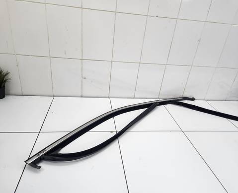 Уплотнитель стекла передней правой двери для Geely Tugella (с 2019)