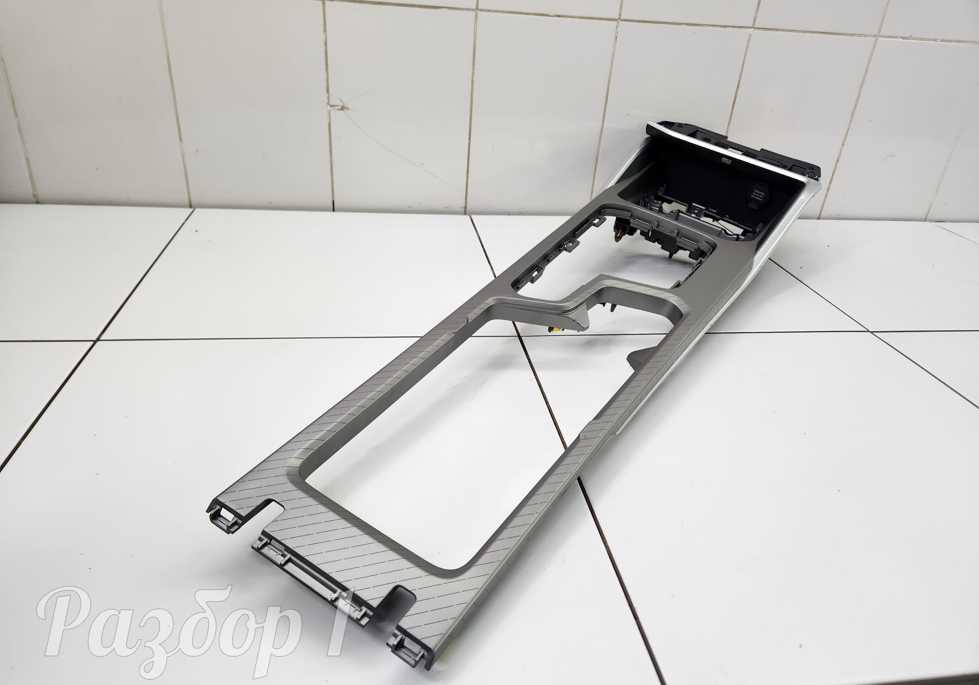 8890741244 Накладка центральной консоли для Geely Emgrand (SS11) (с 2021)