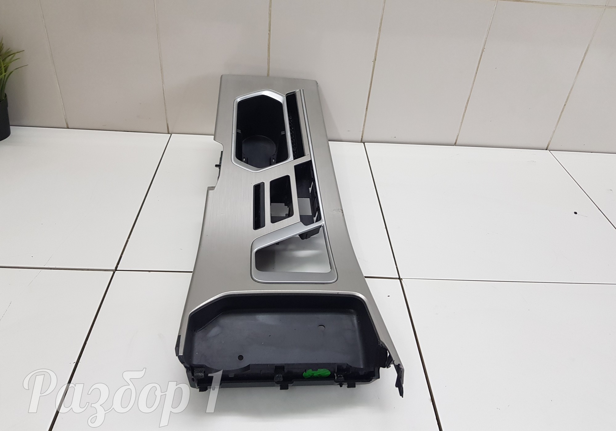 6600043773580 Накладка консоли для Geely Coolray (с 2020)