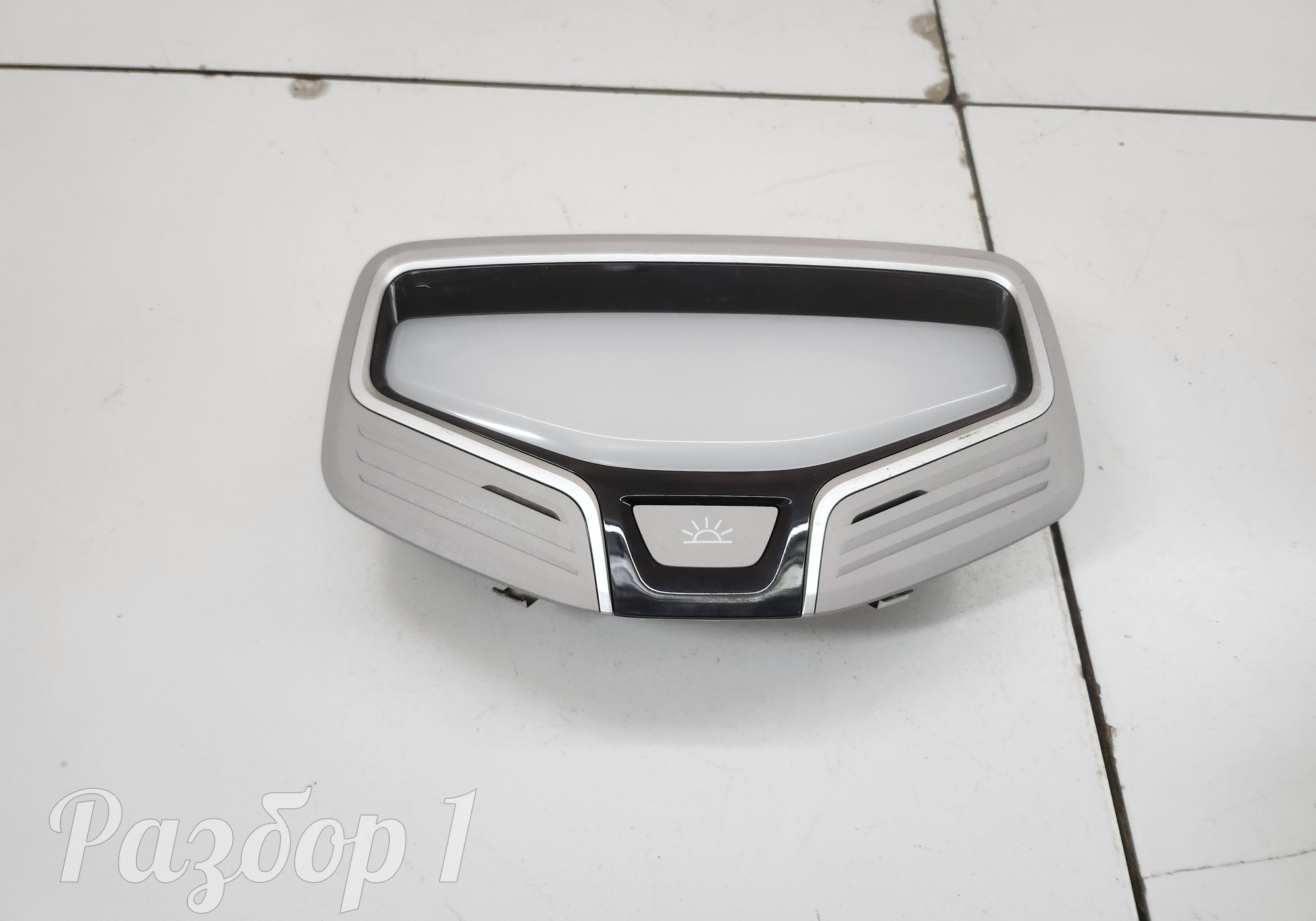 Плафон внутреннего освещения для Geely Emgrand (SS11) (с 2021)