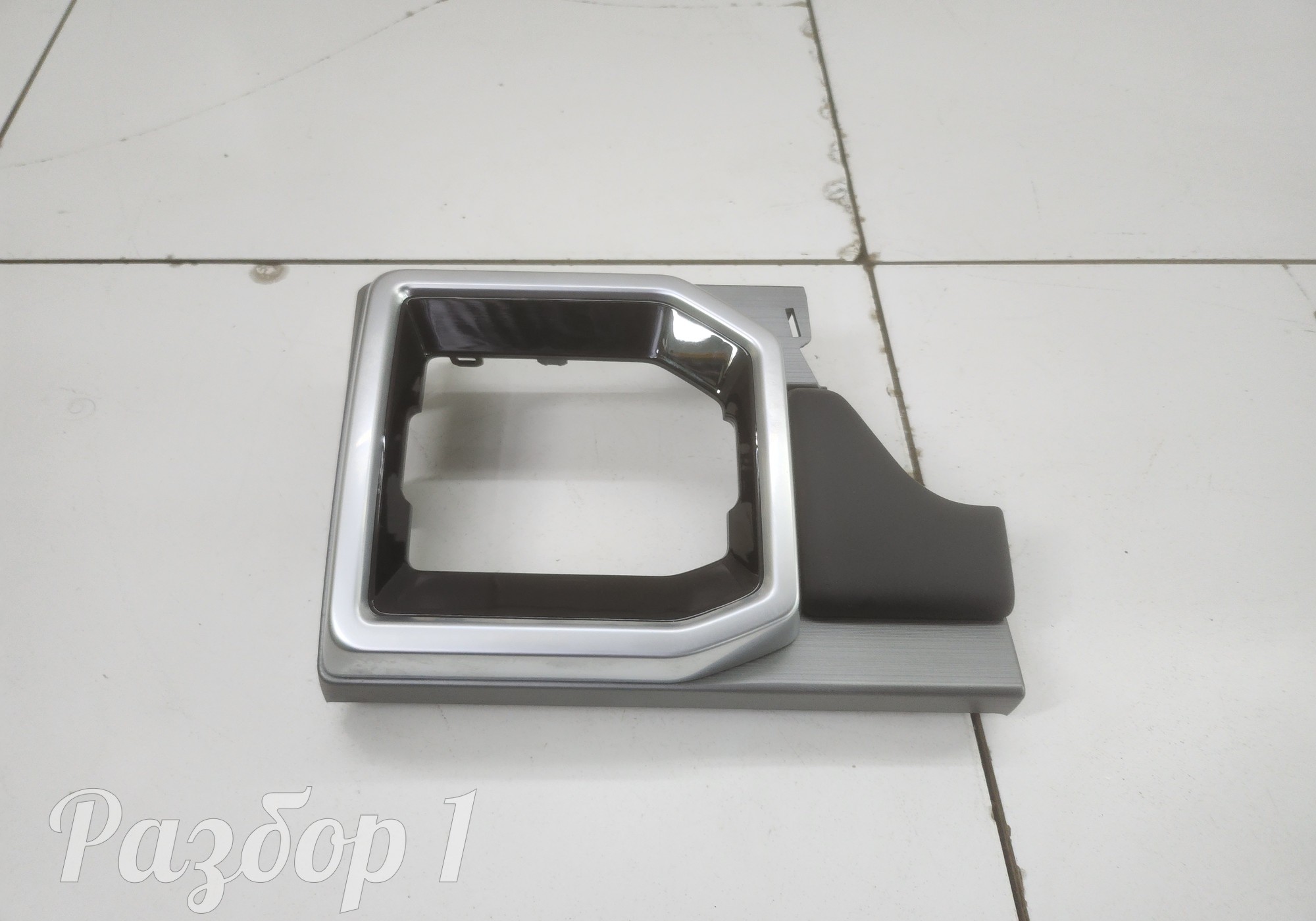 5306310P33Z0 Накладка торпеды для Jac T9 (с 2023)