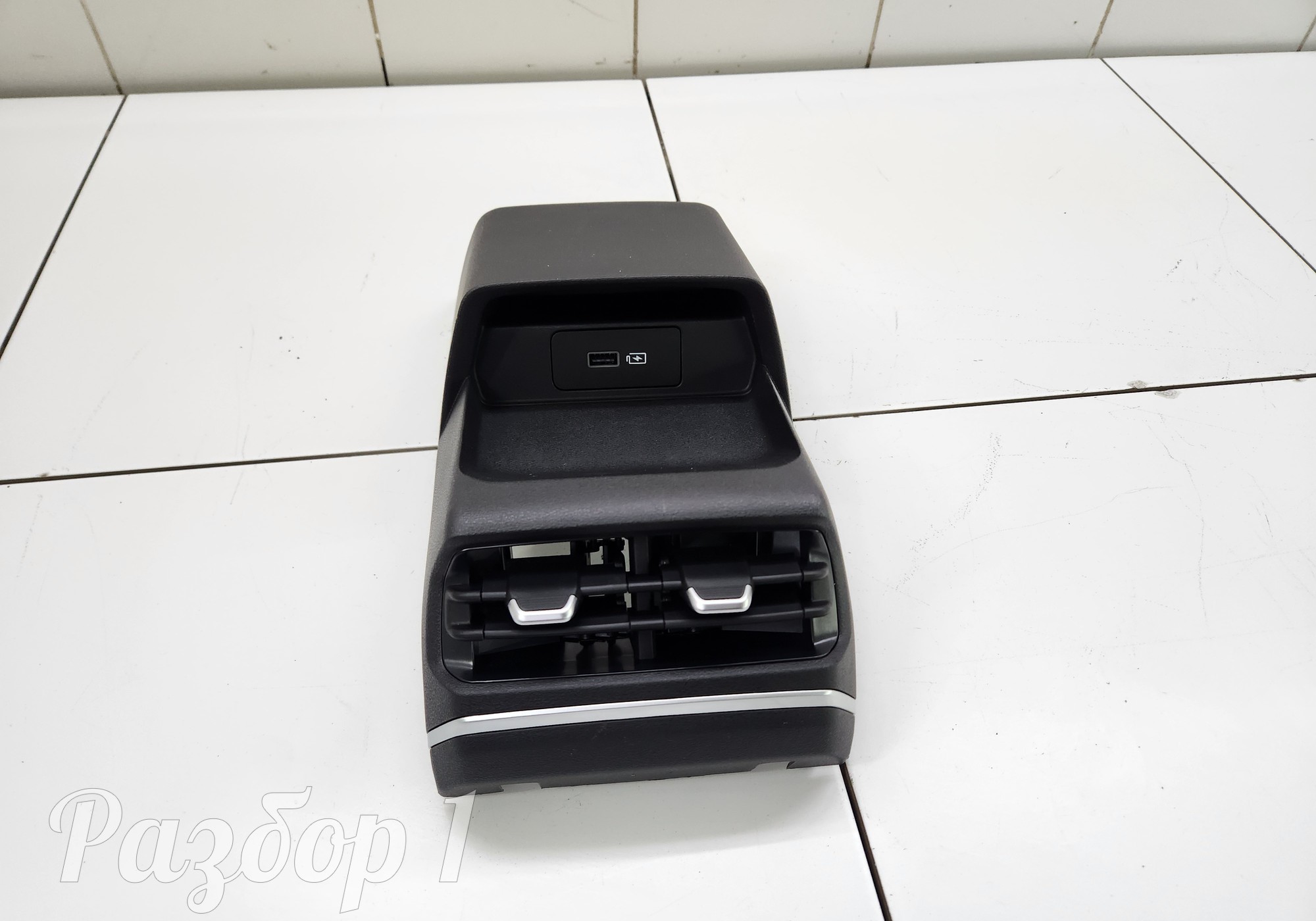 Накладка центральной консоли для Geely Emgrand (SS11) (с 2021)