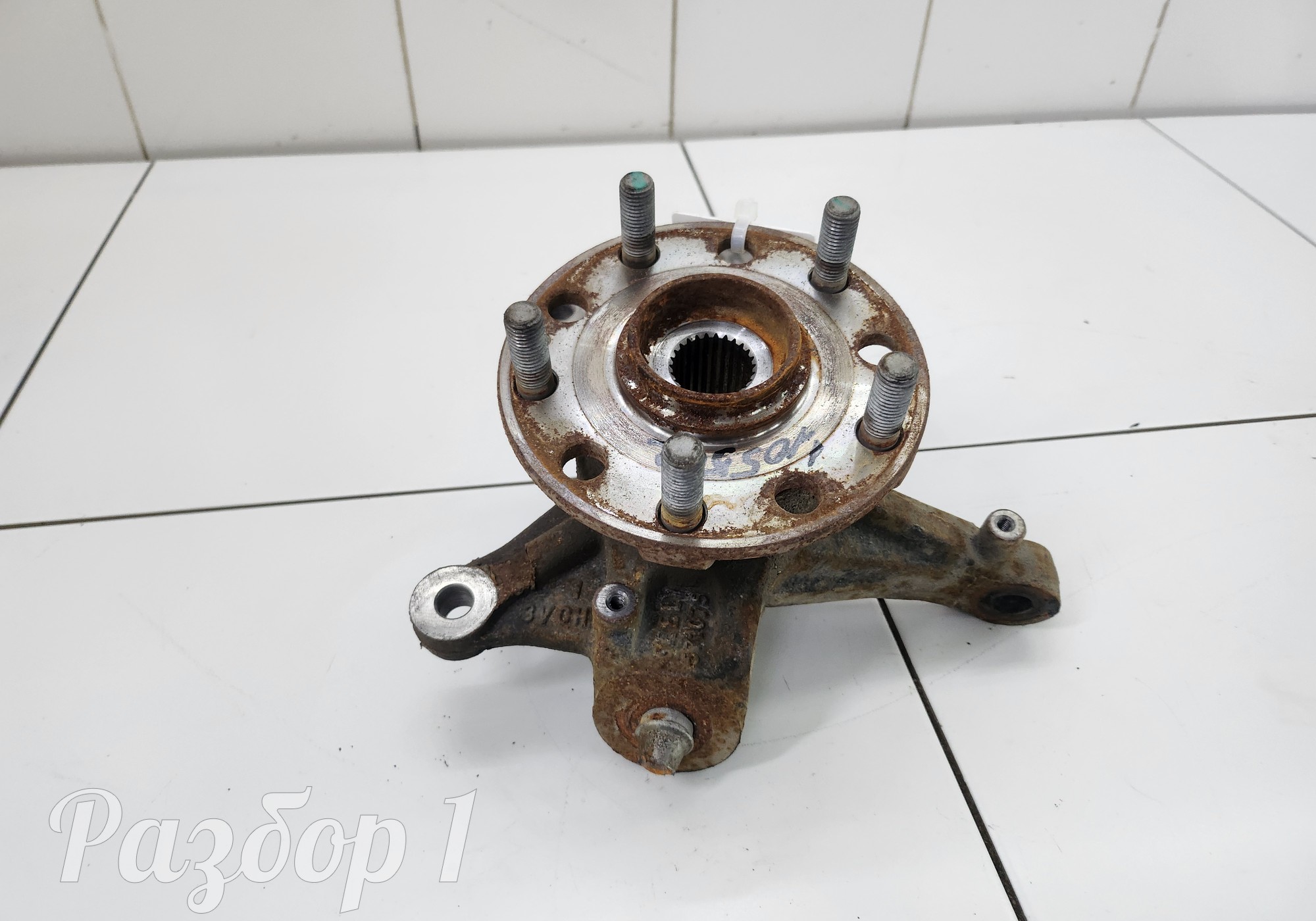 4048093500 Кулак поворотный передний левый + ступица для Geely Emgrand II (с 2021)