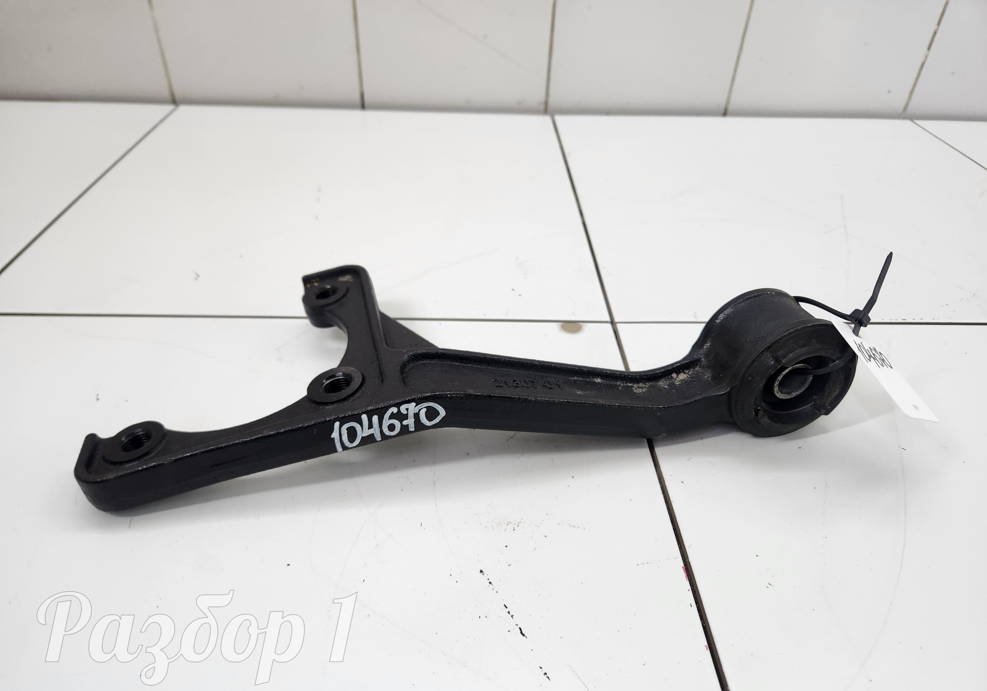 Кронштейн переднего редуктора правый для Jac T9 (с 2023)