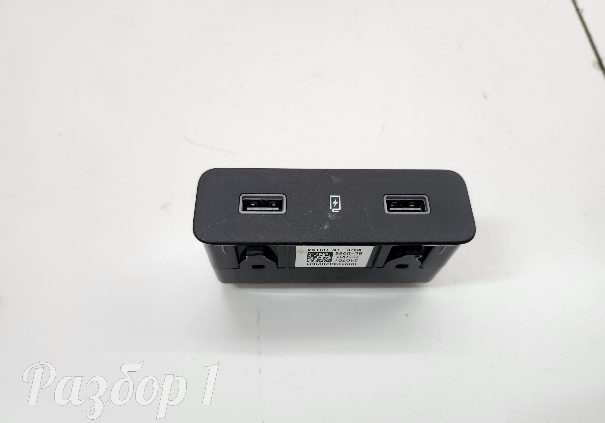 8891243282B01 Разъем usb для Geely Monjaro (с 2021)