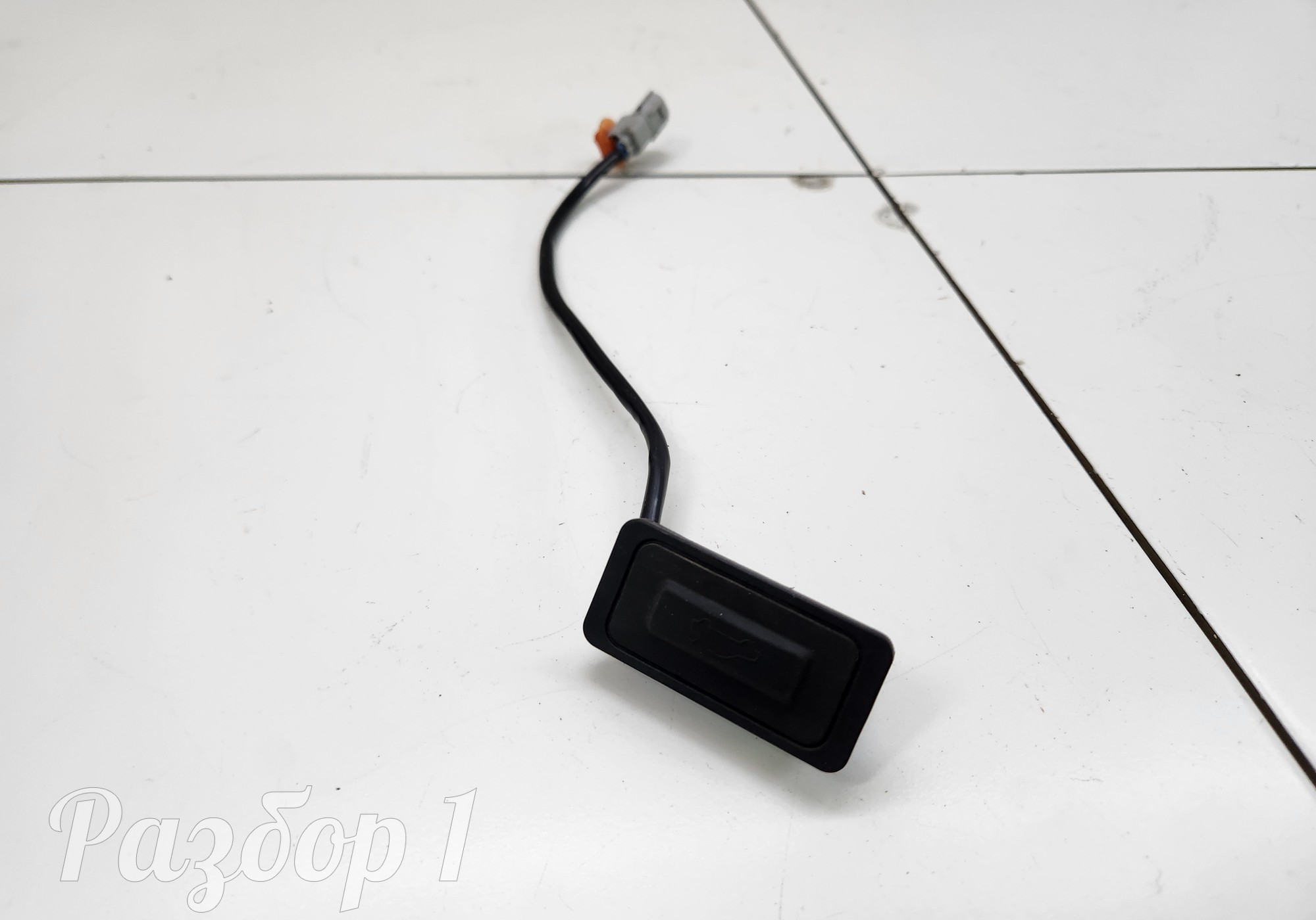 808001124AA Кнопка открывания багажника для Jaecoo J8 (с 2024)