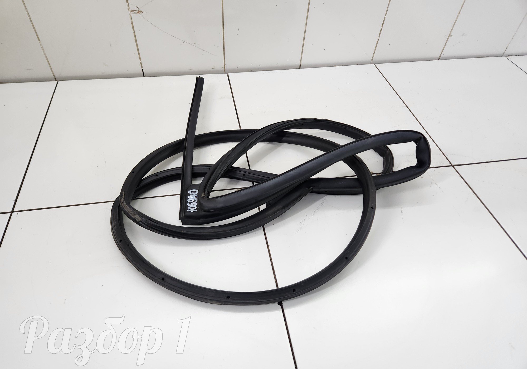 6207013BN01 Уплотнитель передней левой двери для Changan Eado II (с 2018)