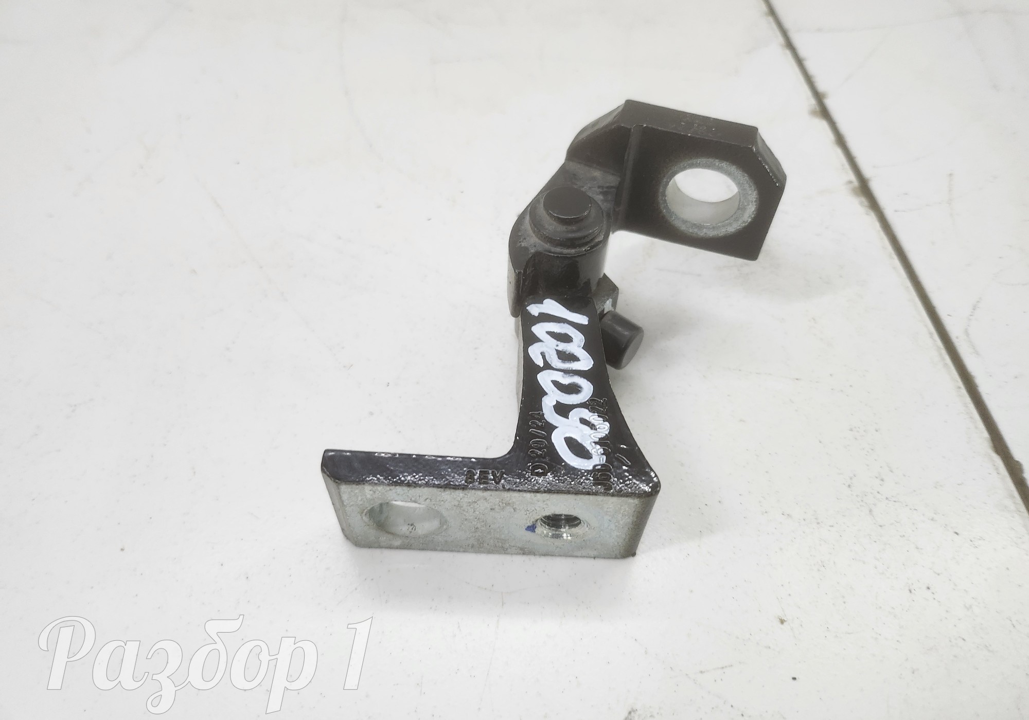 Петля двери передняя правая верхняя для Chery Tiggo 9 (с 2023)