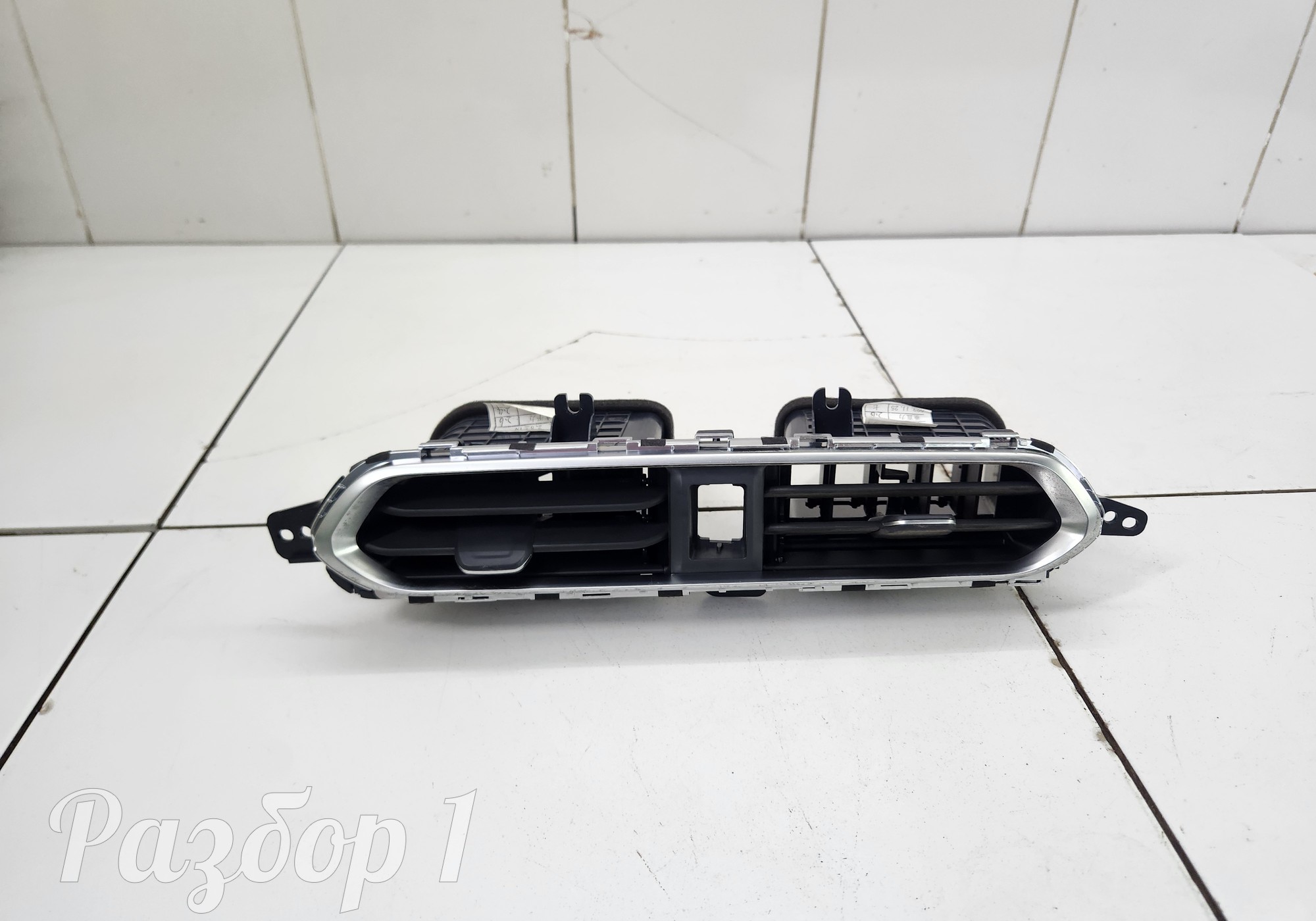 5306210CN01 Дефлектор воздушный центральный для Changan UNI-T (с 2020)