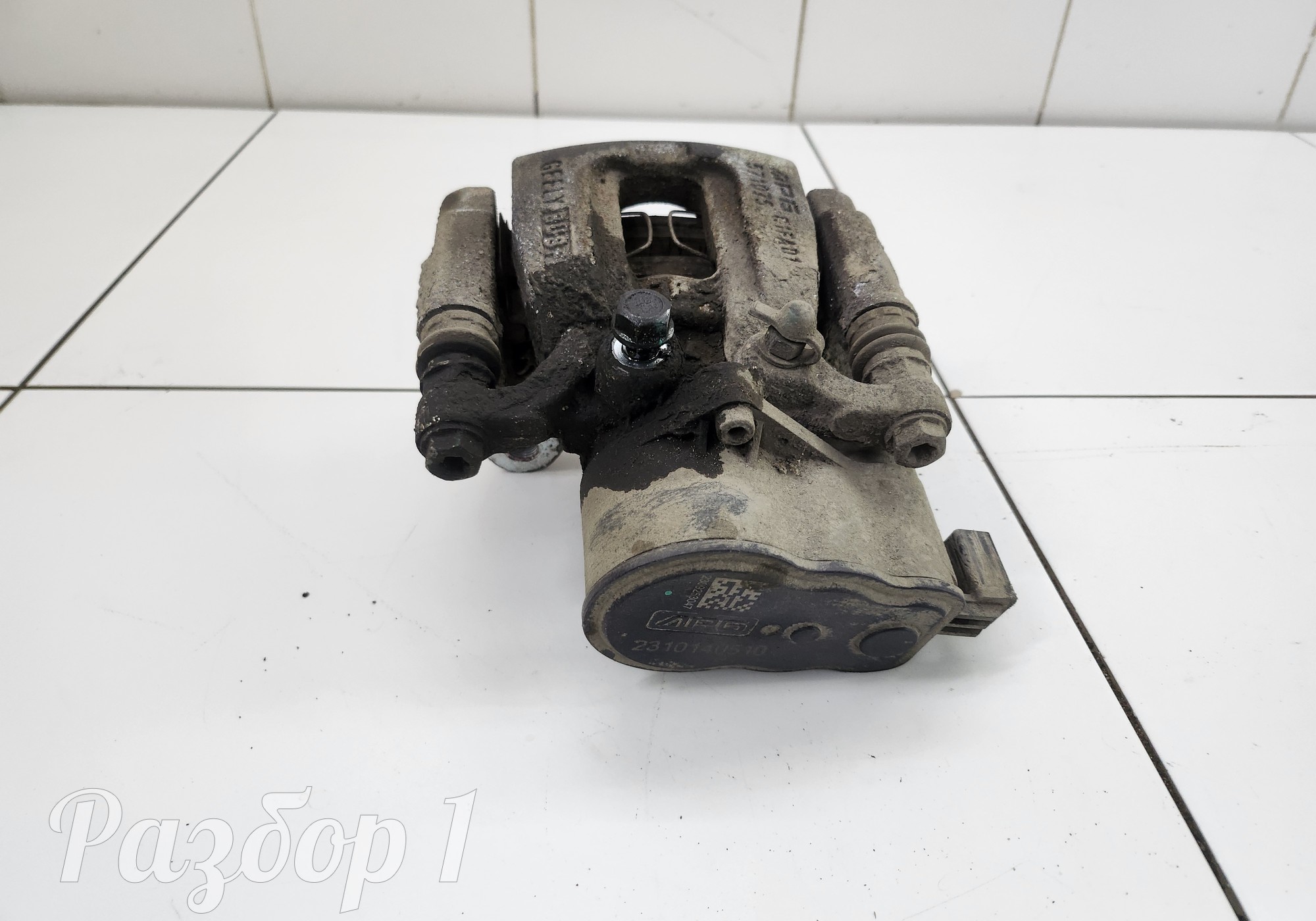 Суппорт задний (левый) для Geely Emgrand II (с 2021)