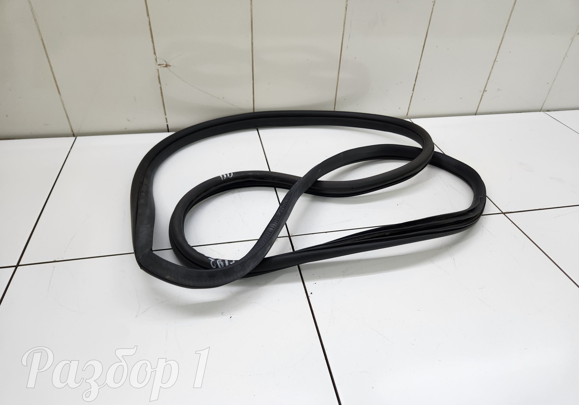 Уплотнитель проема передней правой двери для Changan UNI-V (с 2022)