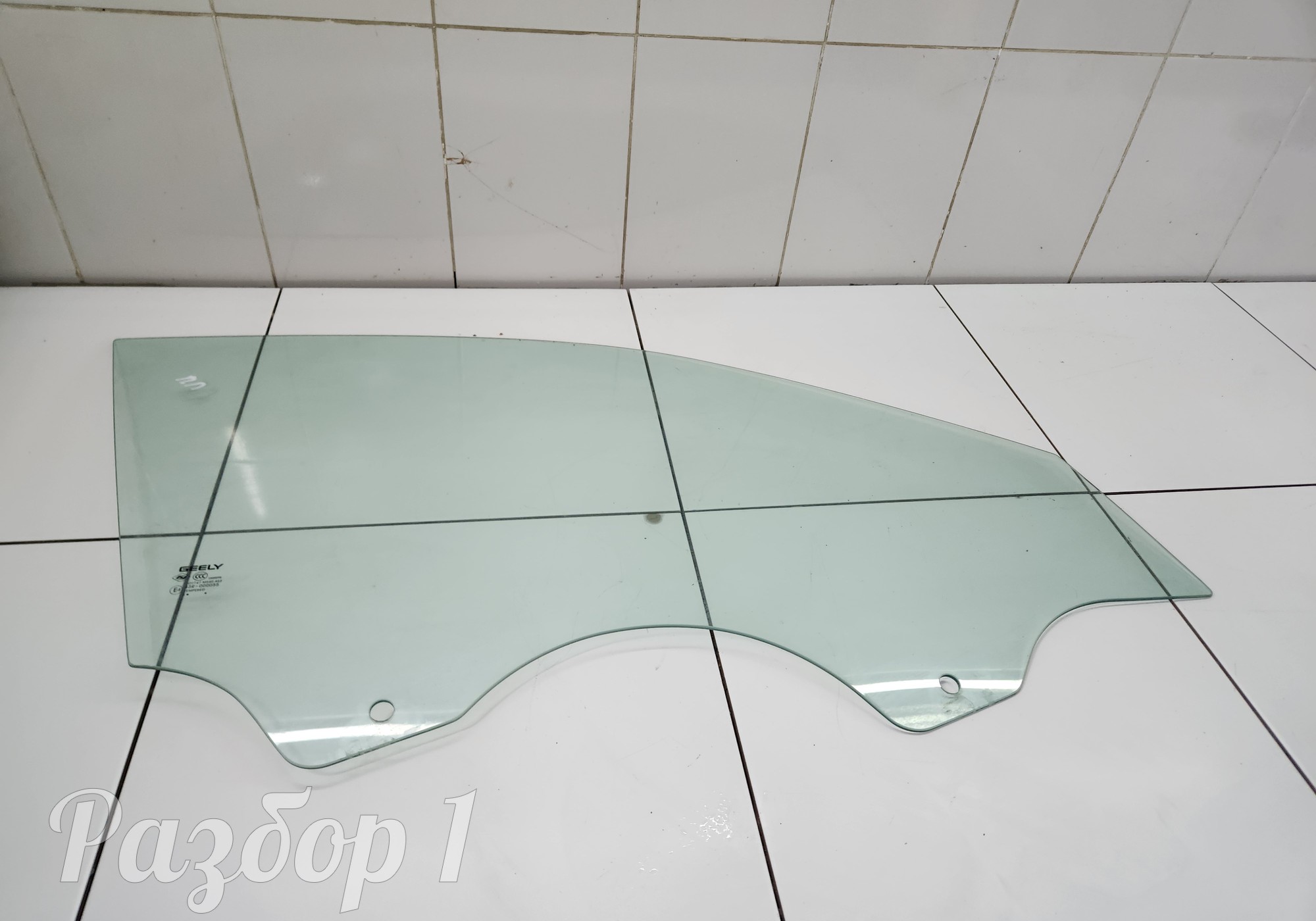 Стекло двери переднее правое для Geely Tugella (с 2019)
