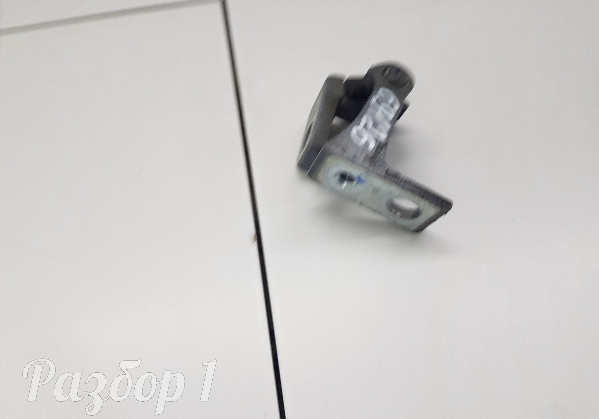 J606106022 Петля двери передняя правая нижняя для Chery Tiggo 7 Pro (с 2020)