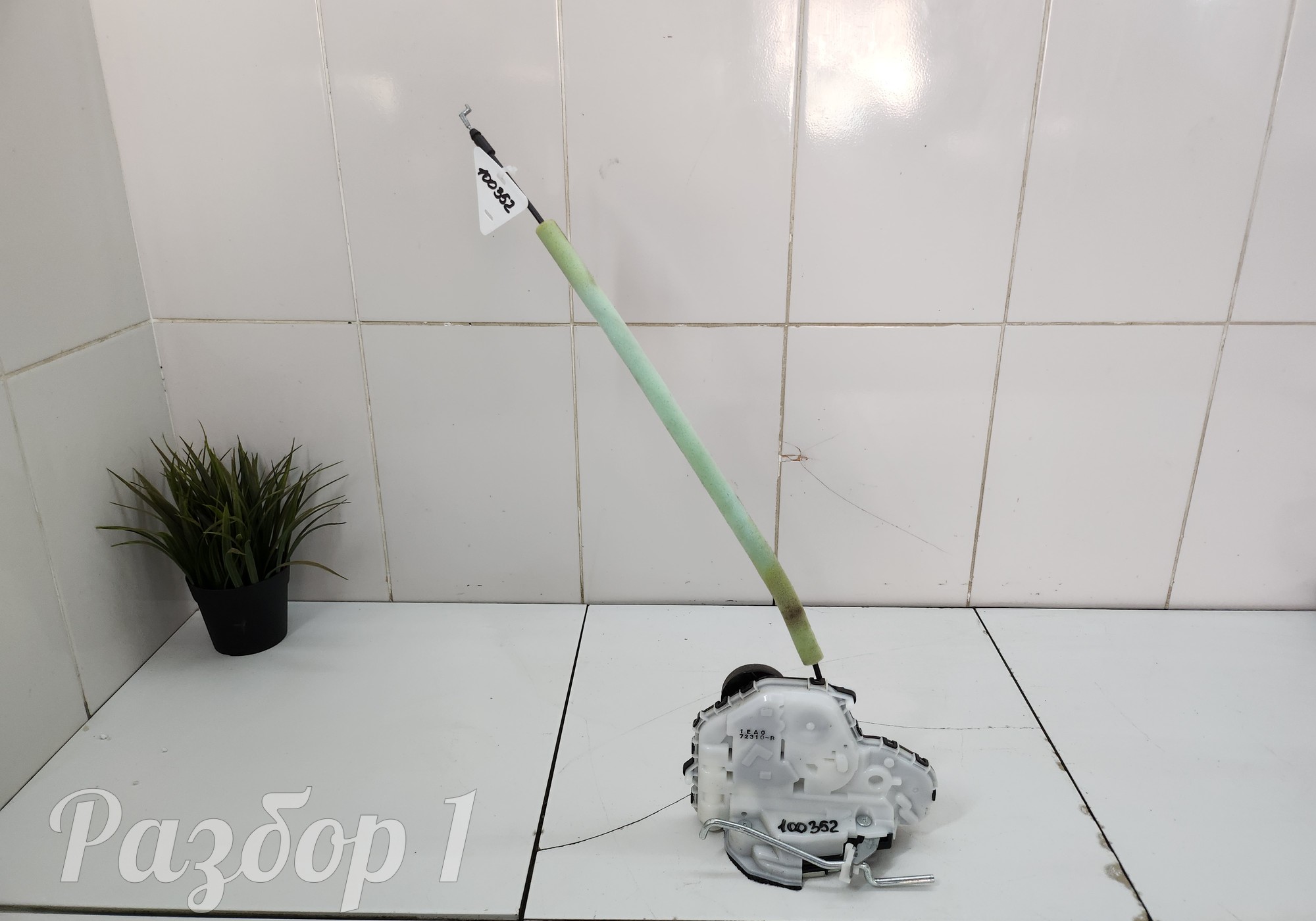 1EA072310A Замок задней правой двери для Faw Bestune T77 (с 2018)