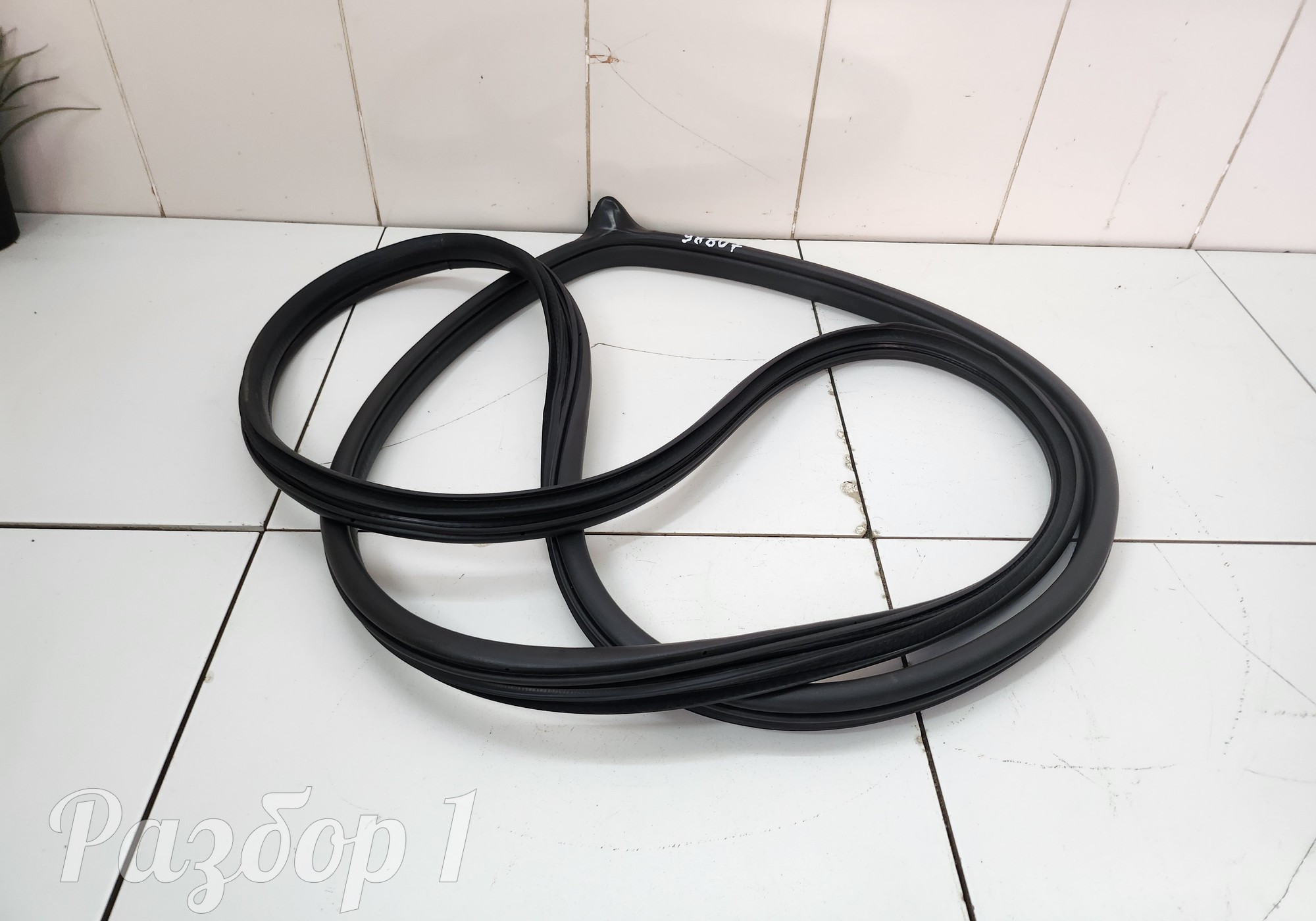 Уплотнитель двери проема передний левый для Haval M6 II (с 2021)